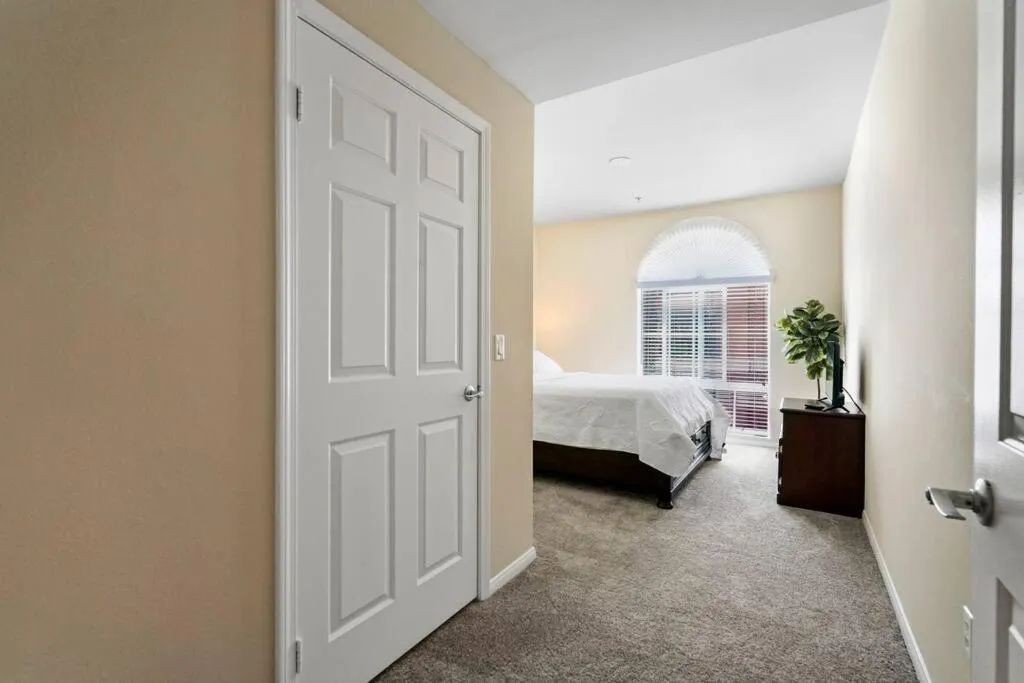 Bed in Luxury 2BR/2BA!5Min to Disney! Angelstadium! HondaCenter.