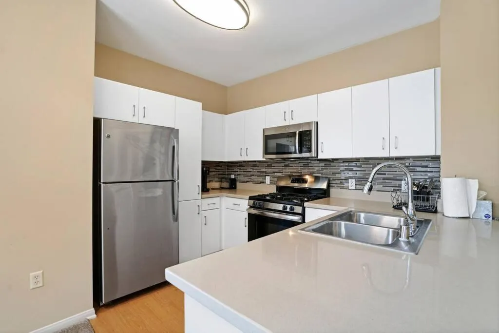 Luxury 2BR/2BA!5Min to Disney! Angelstadium! HondaCenter.