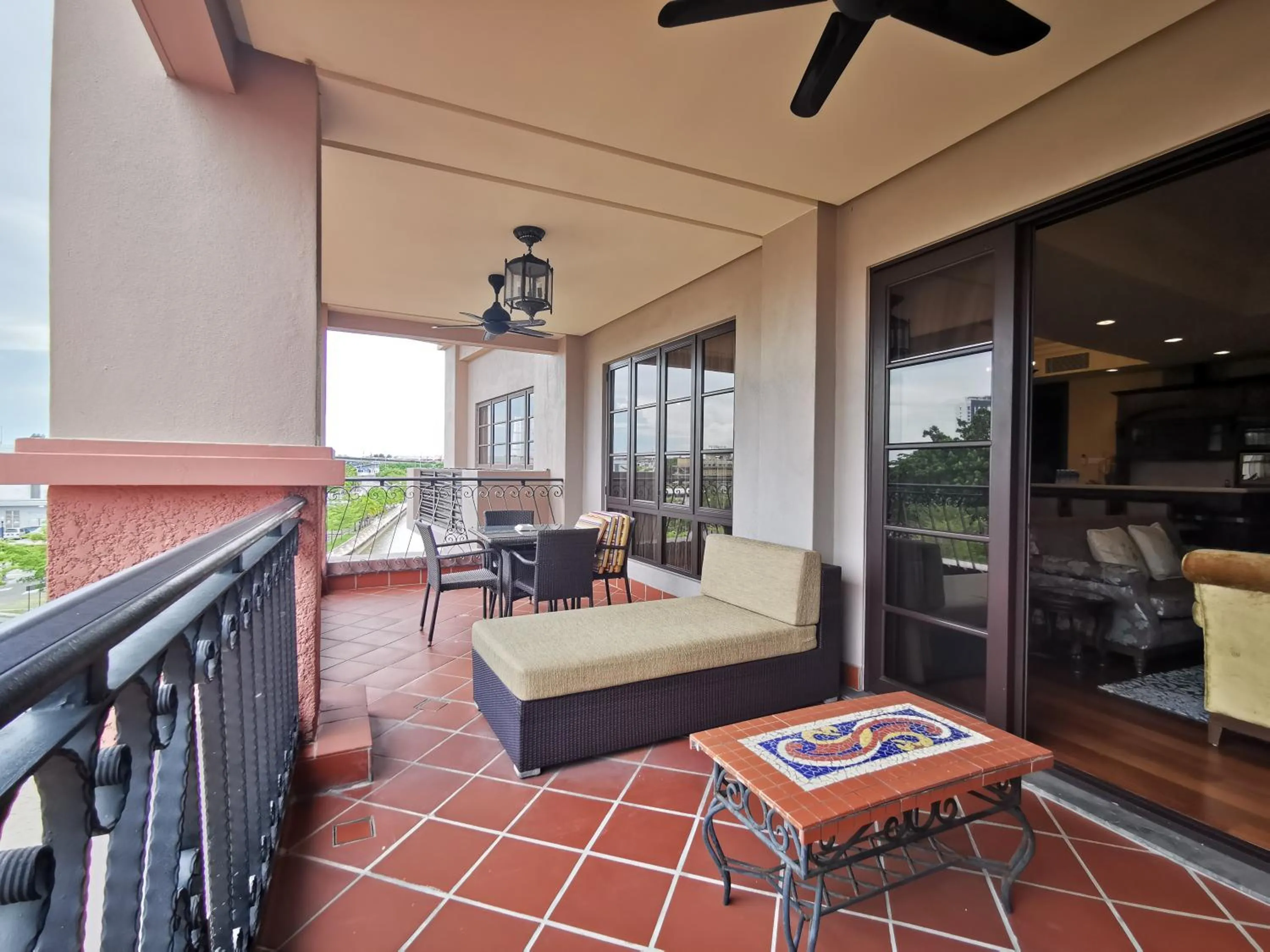 Casa del Rio Residences