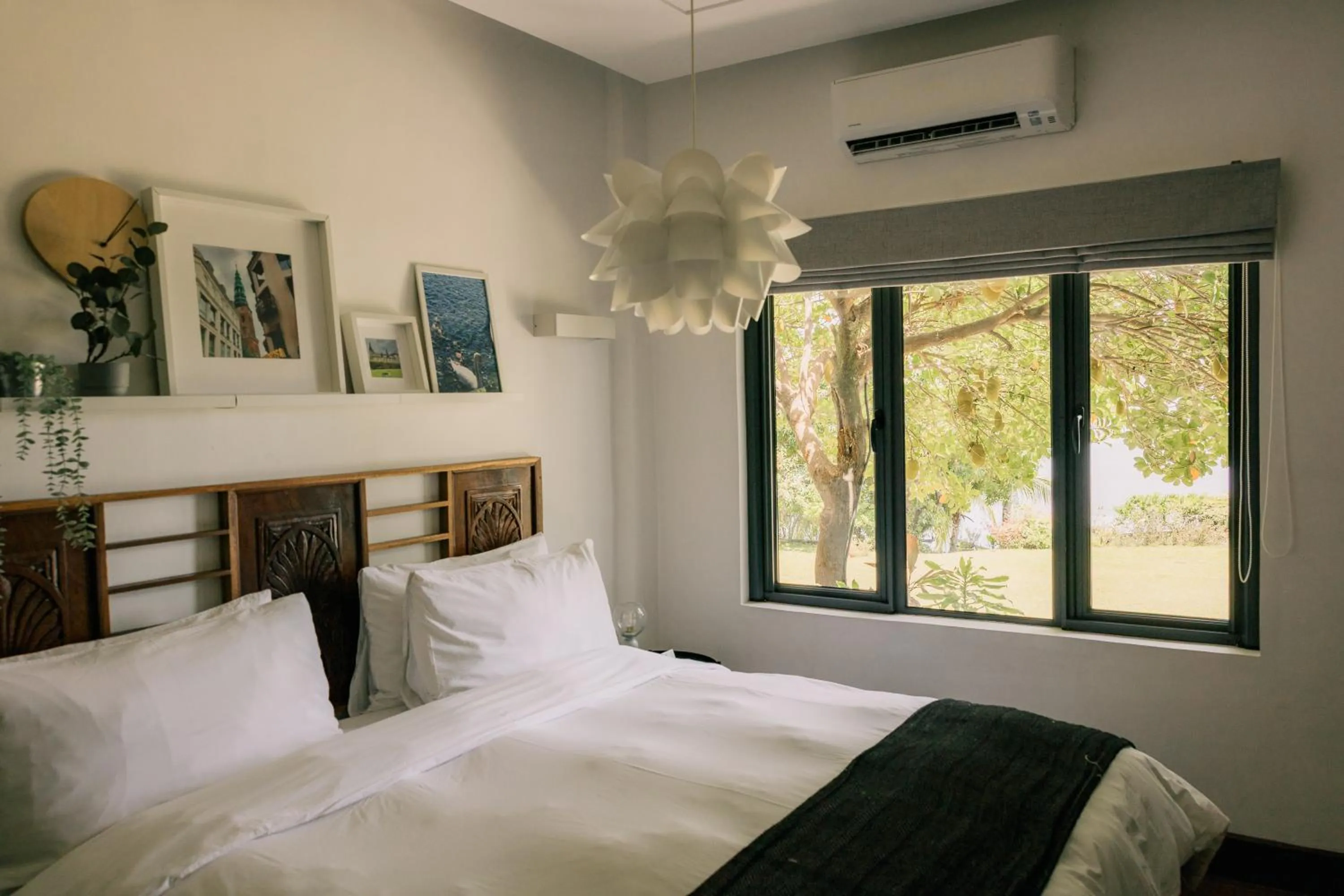 Bed in Nuuk Taal Lake