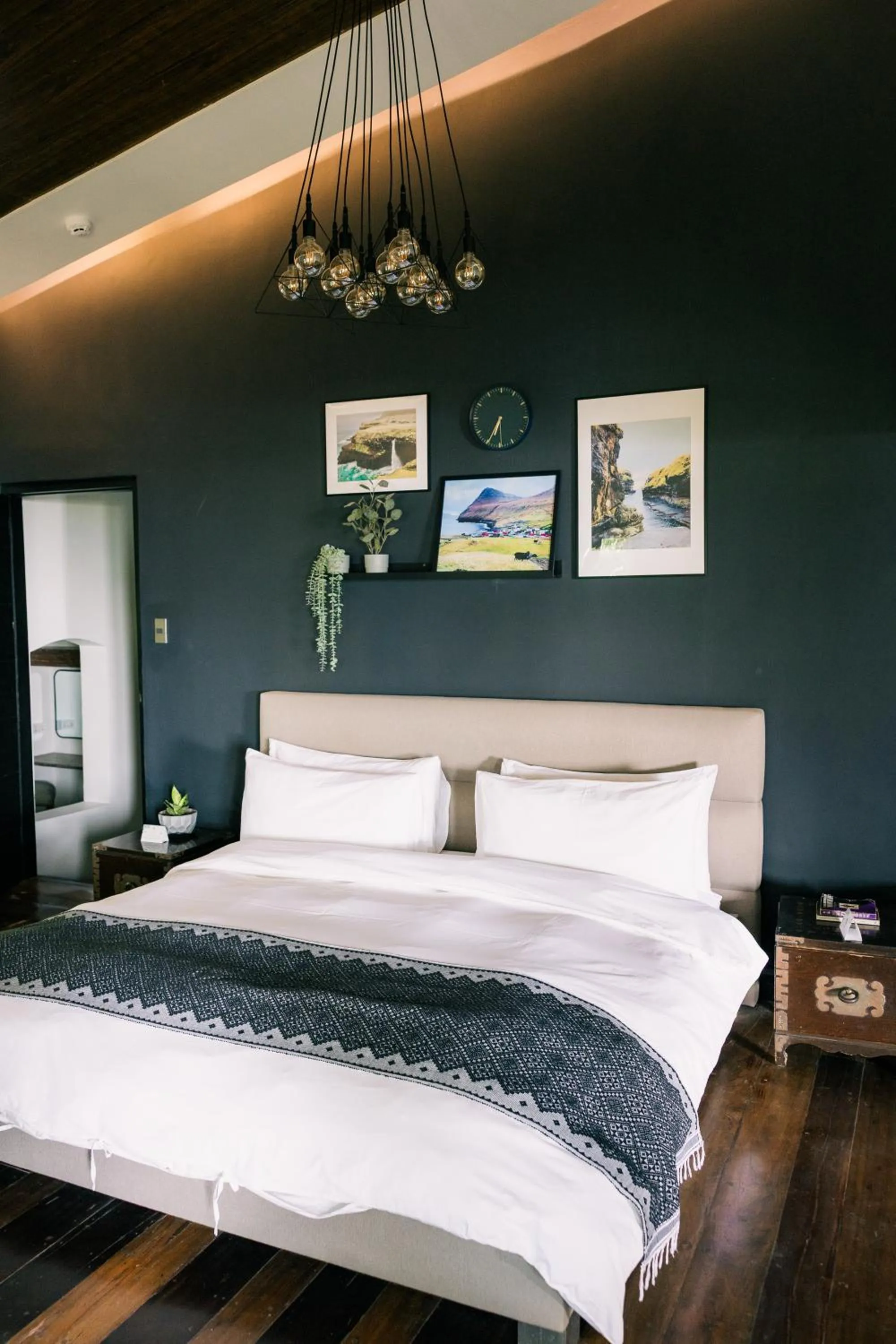 Bedroom, Bed in Nuuk Taal Lake