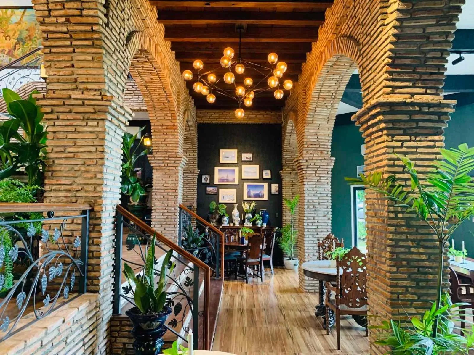 Restaurant/places to eat in Nuuk Taal Lake