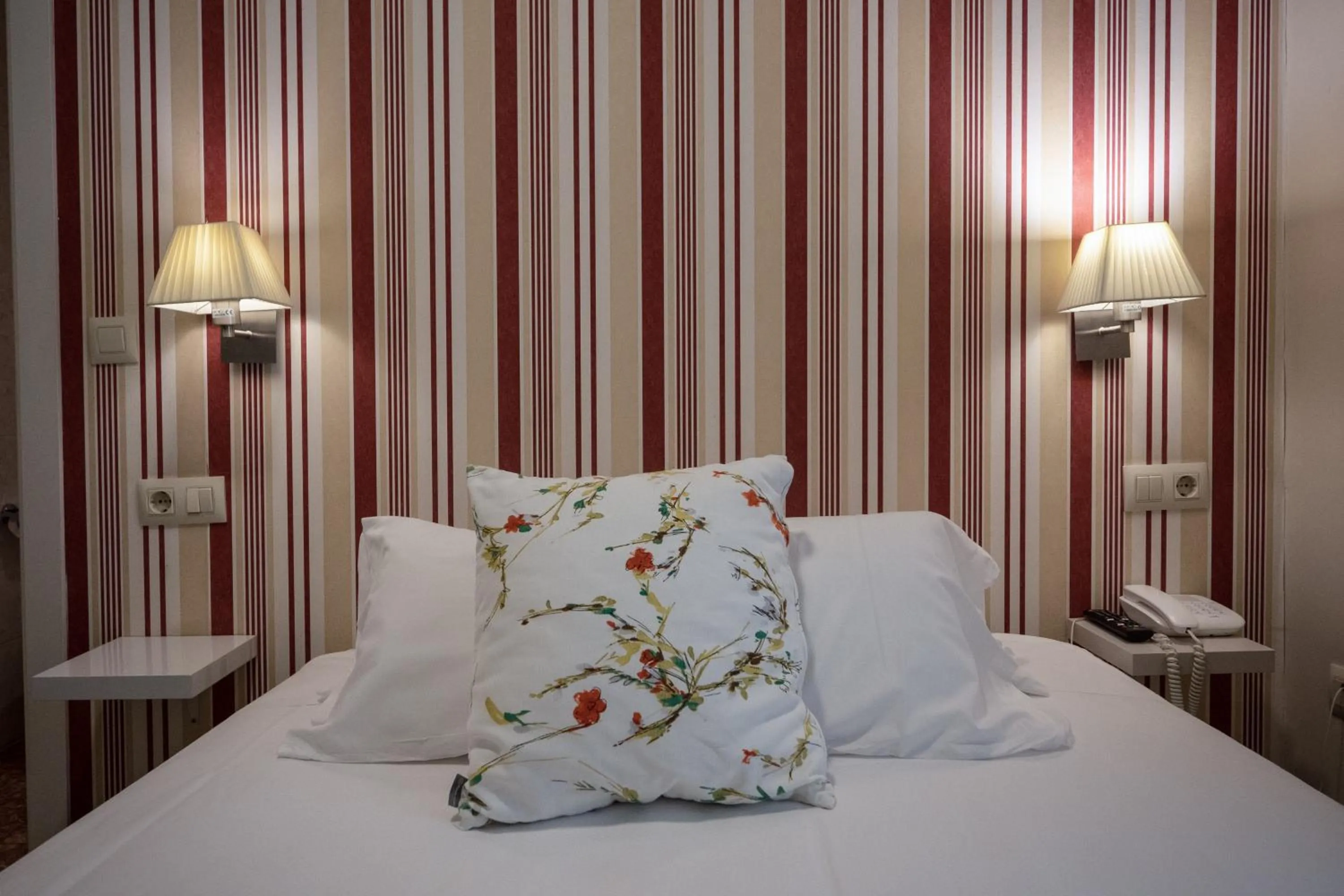 Bed in Hotel Plaza Santa Lucía