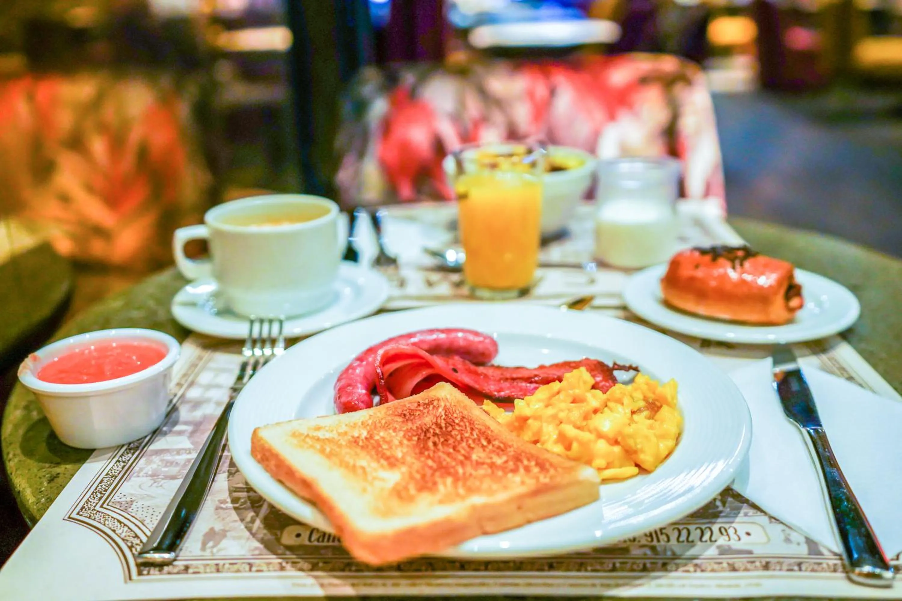 Breakfast in Hostal Matheu