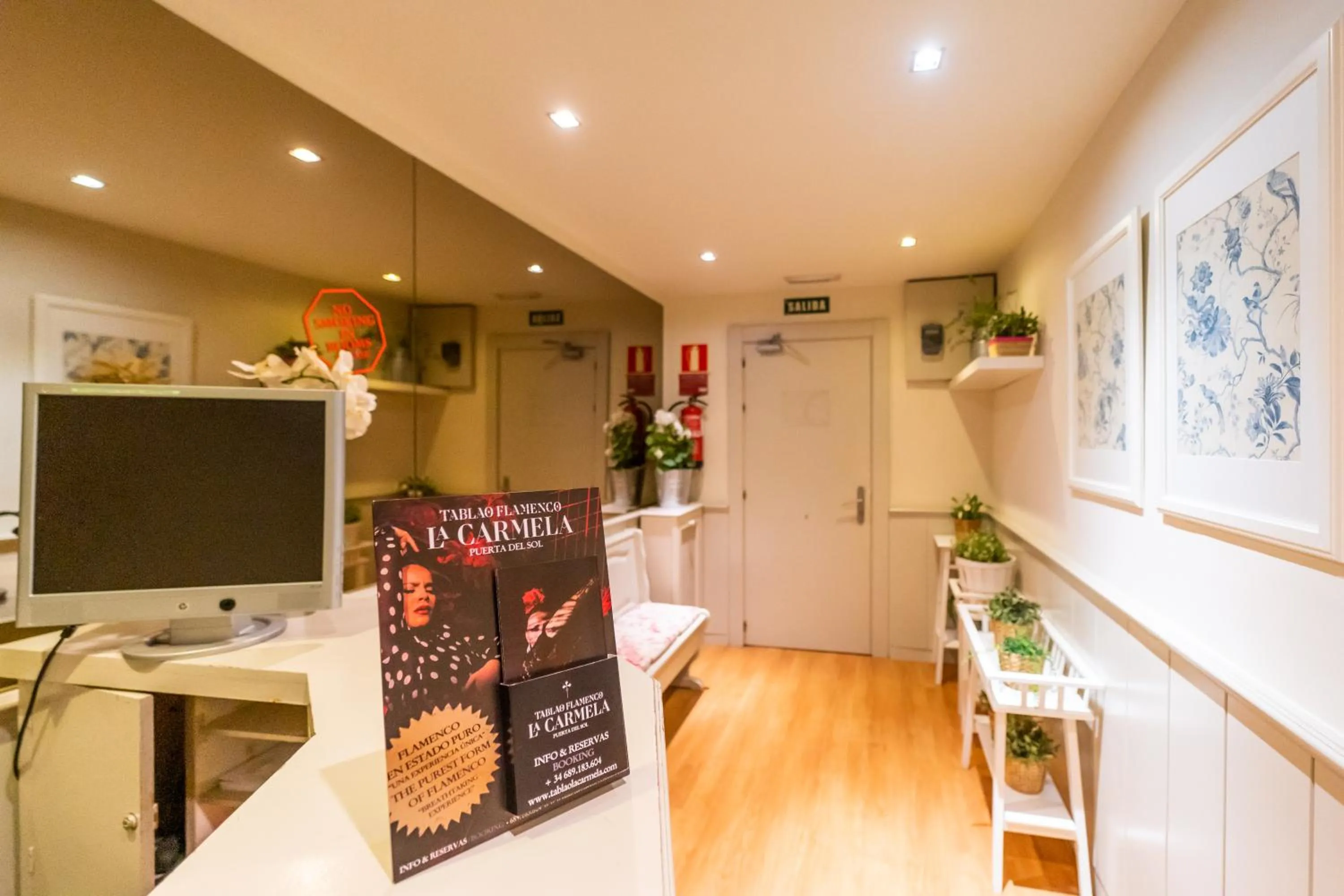 Lobby or reception in Hostal Matheu