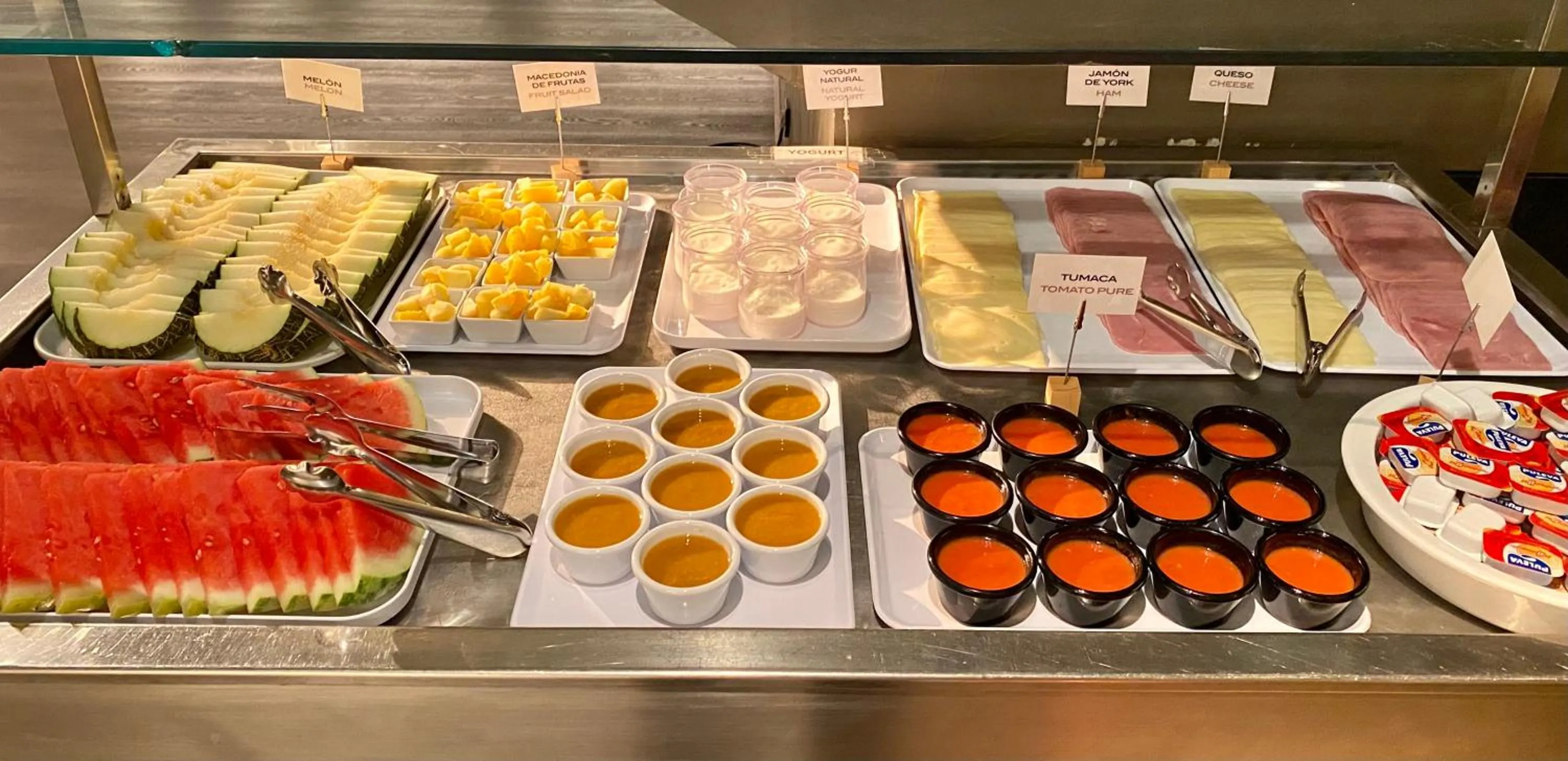 Breakfast in Hostal Matheu