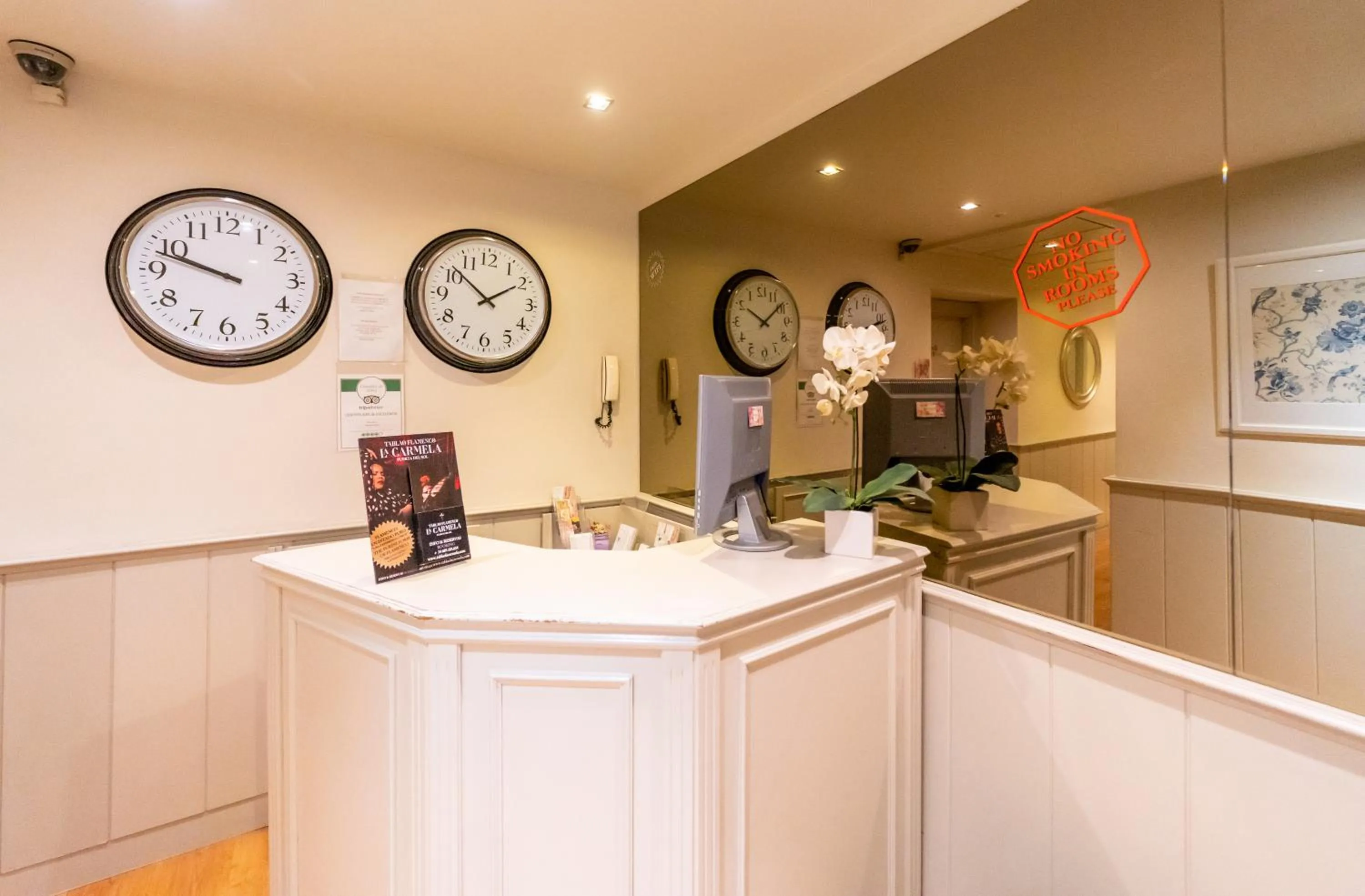 Lobby or reception in Hostal Matheu