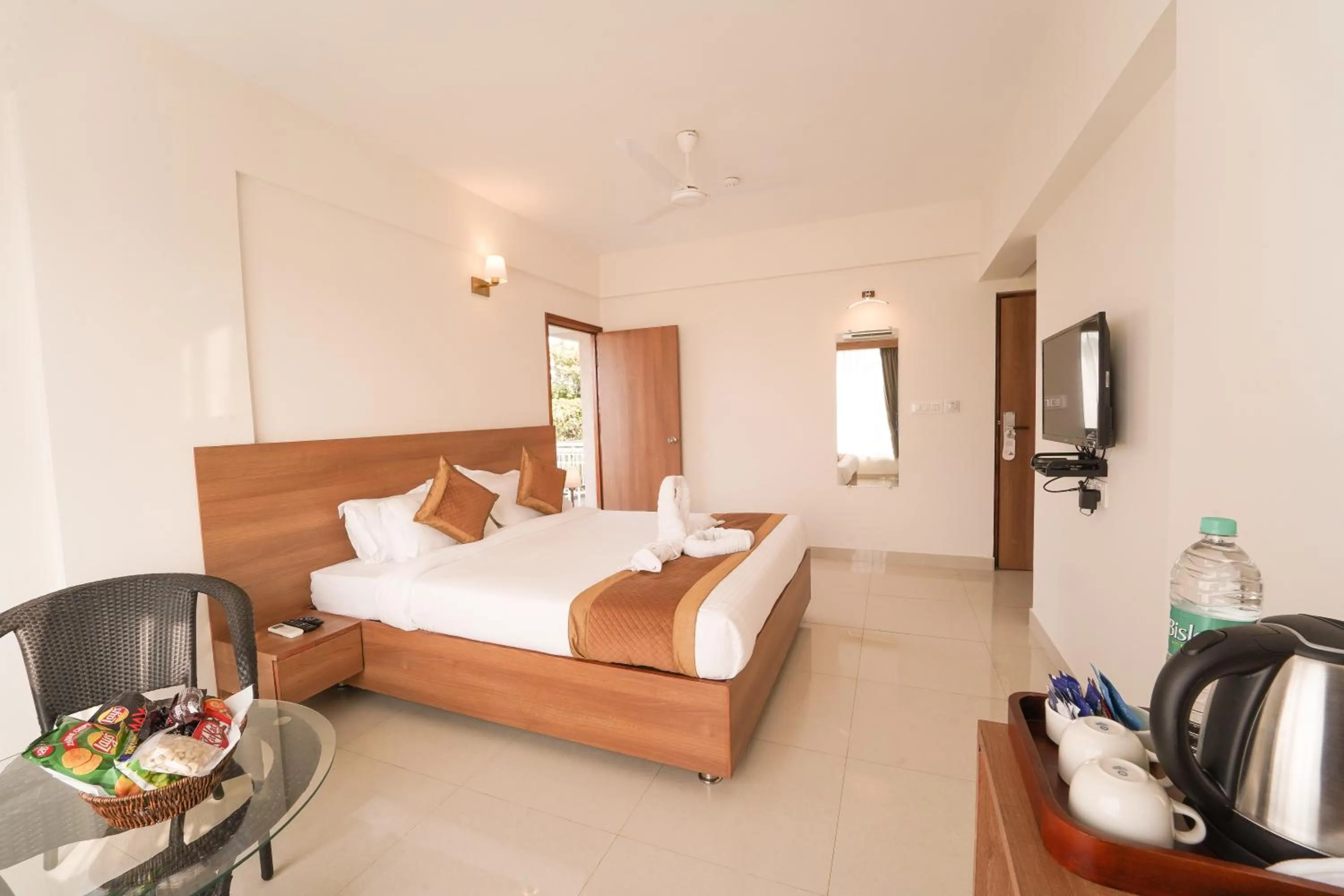 Bedroom, Bed in Hotel Wayfarer