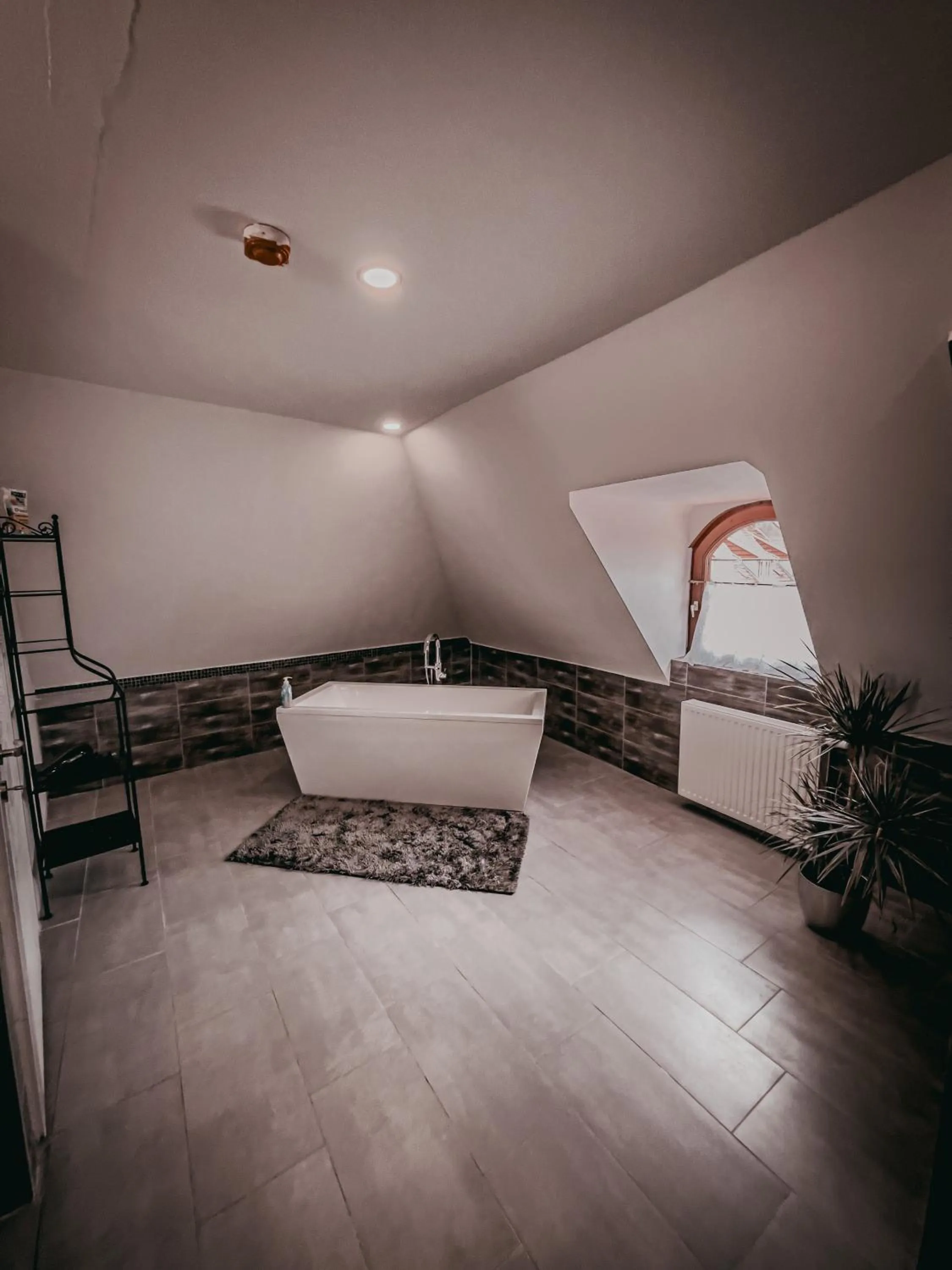 Bath, Bed in Végvári Hotel Eger