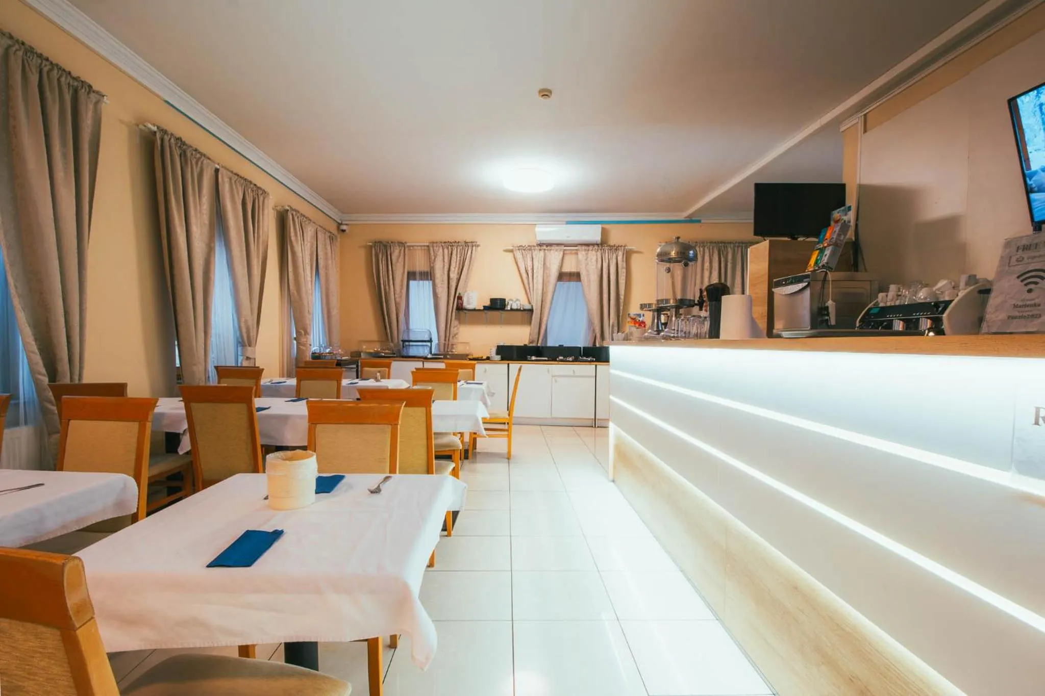 Restaurant/places to eat in Végvári Hotel Eger