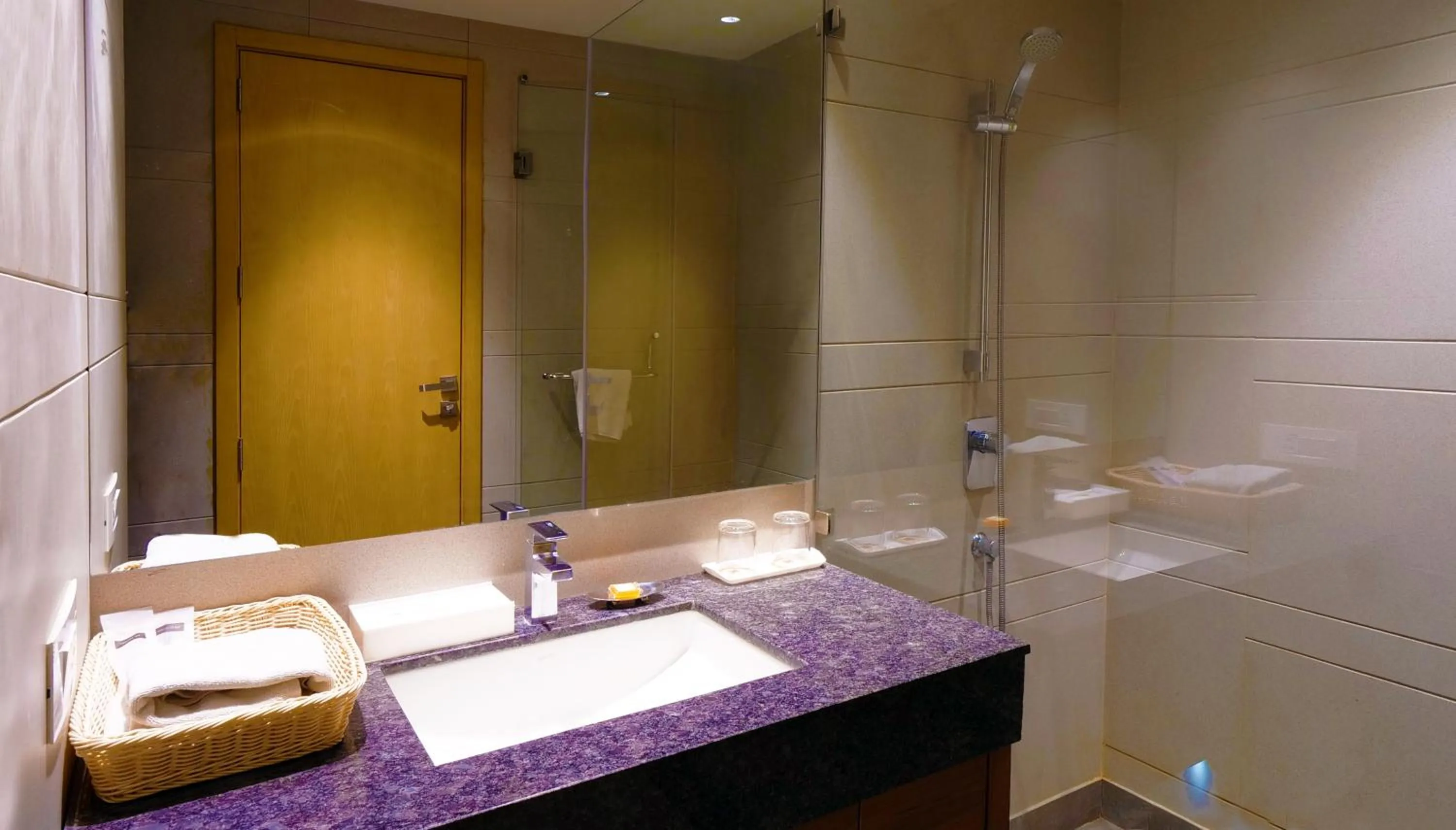 Bathroom in Orana Aurnum