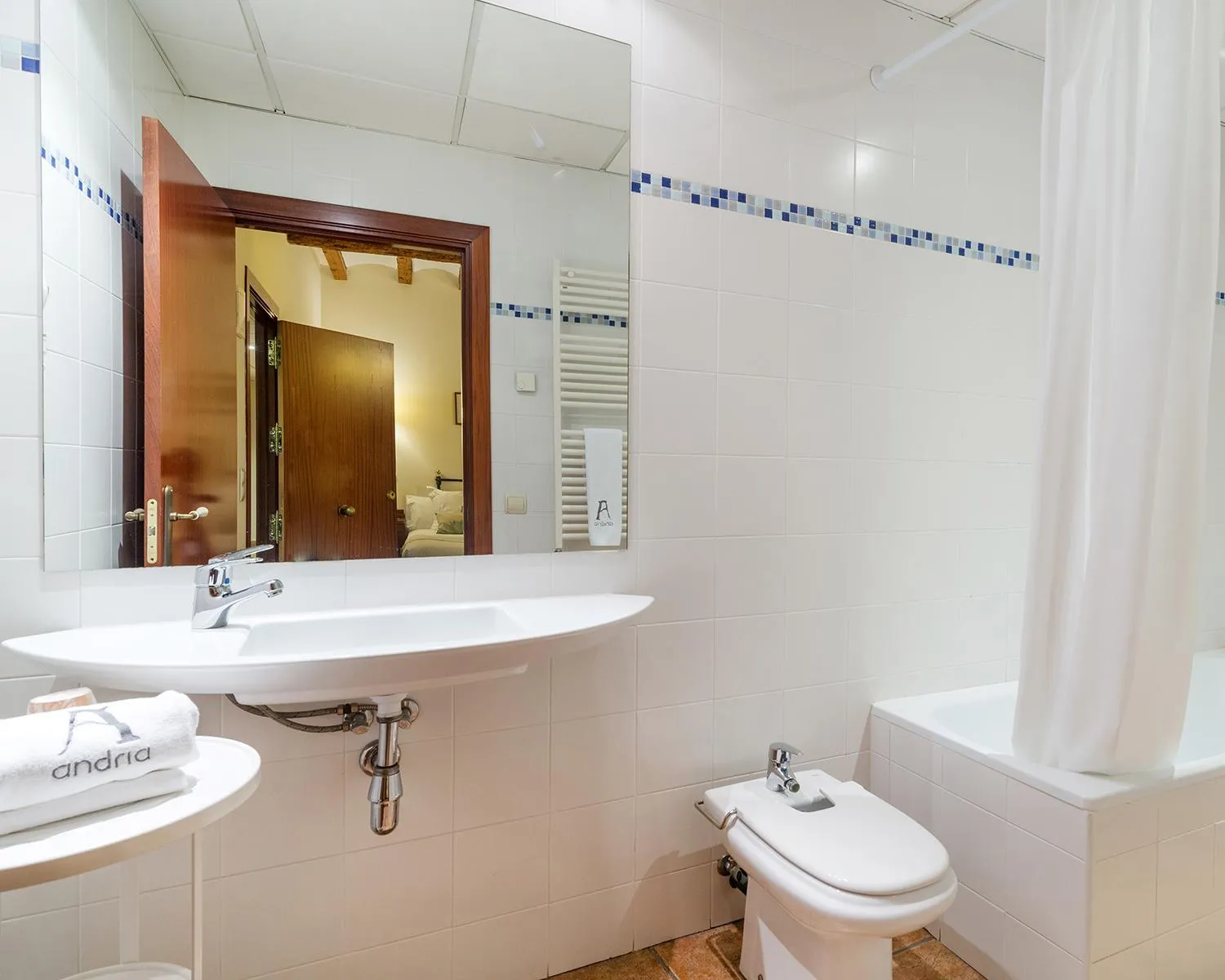 Bathroom in Hotel Andria