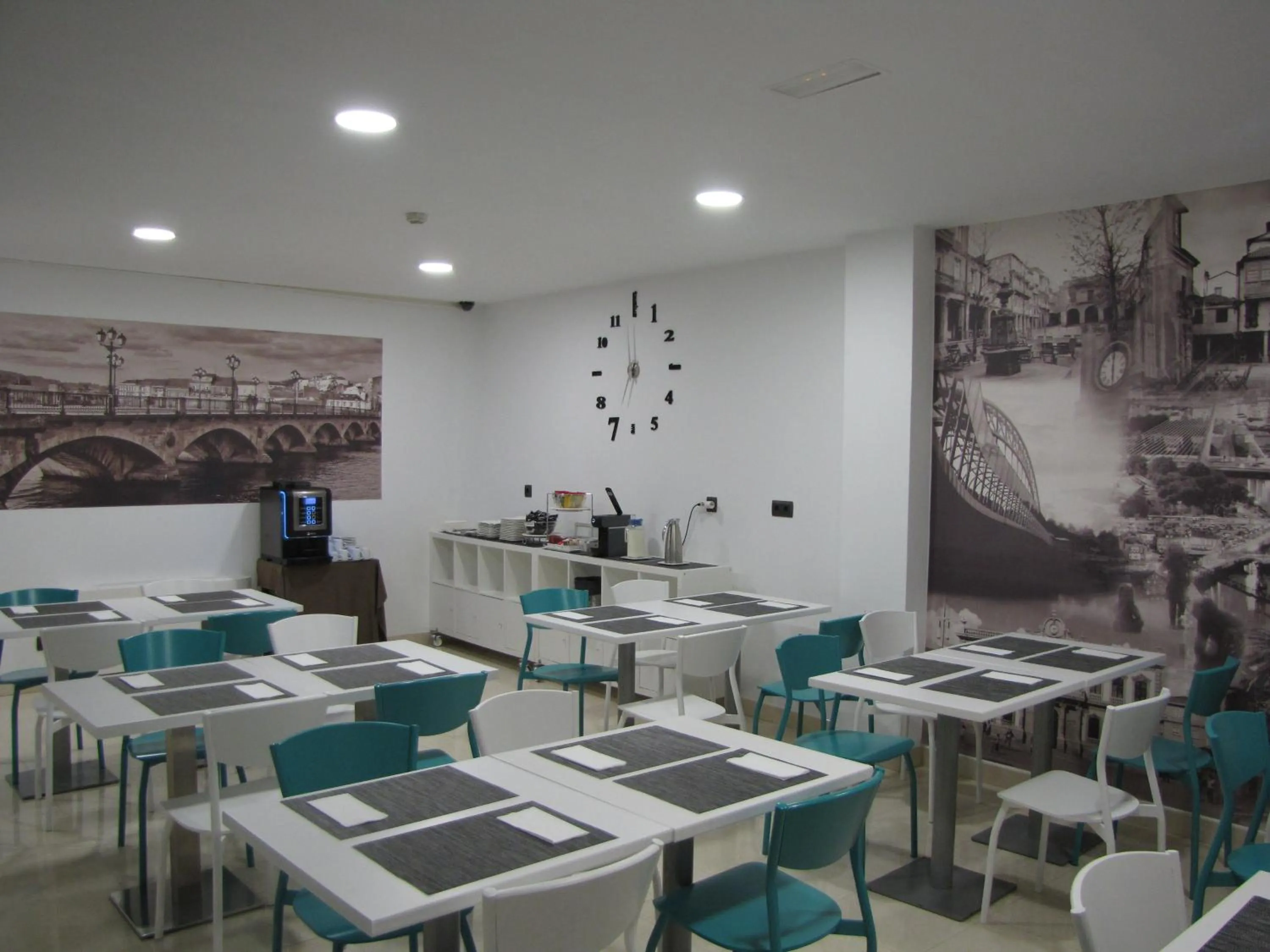 Lounge or bar in Hotel Room