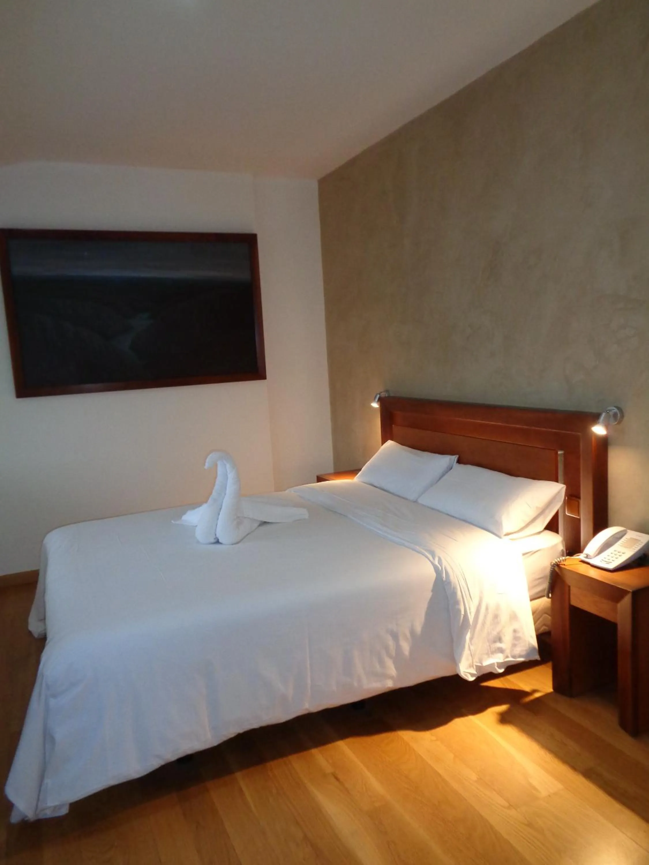 Photo of the whole room in Hotel Villa De Betanzos