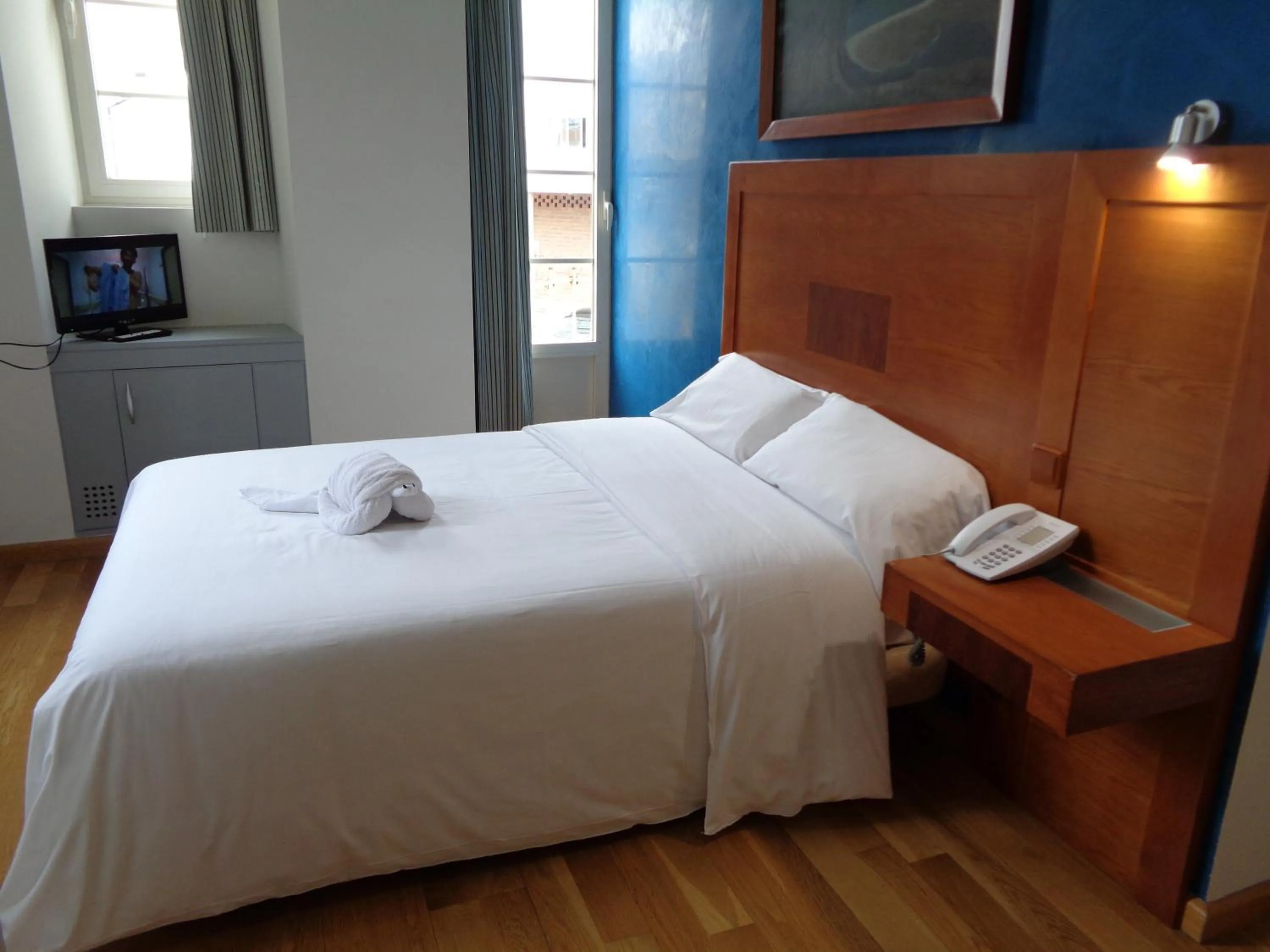 TV and multimedia in Hotel Villa De Betanzos