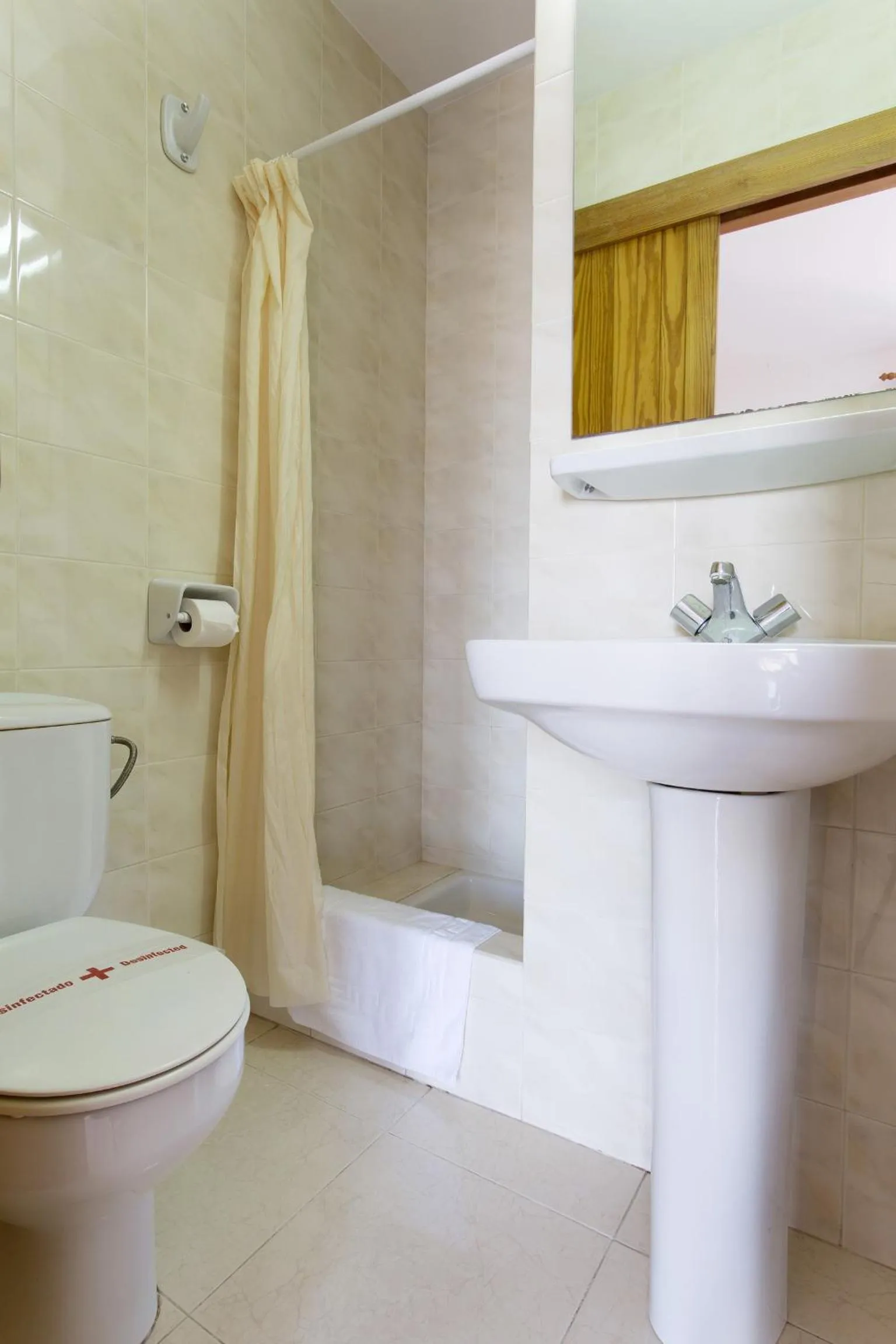 Bathroom in Hostal Ferrer