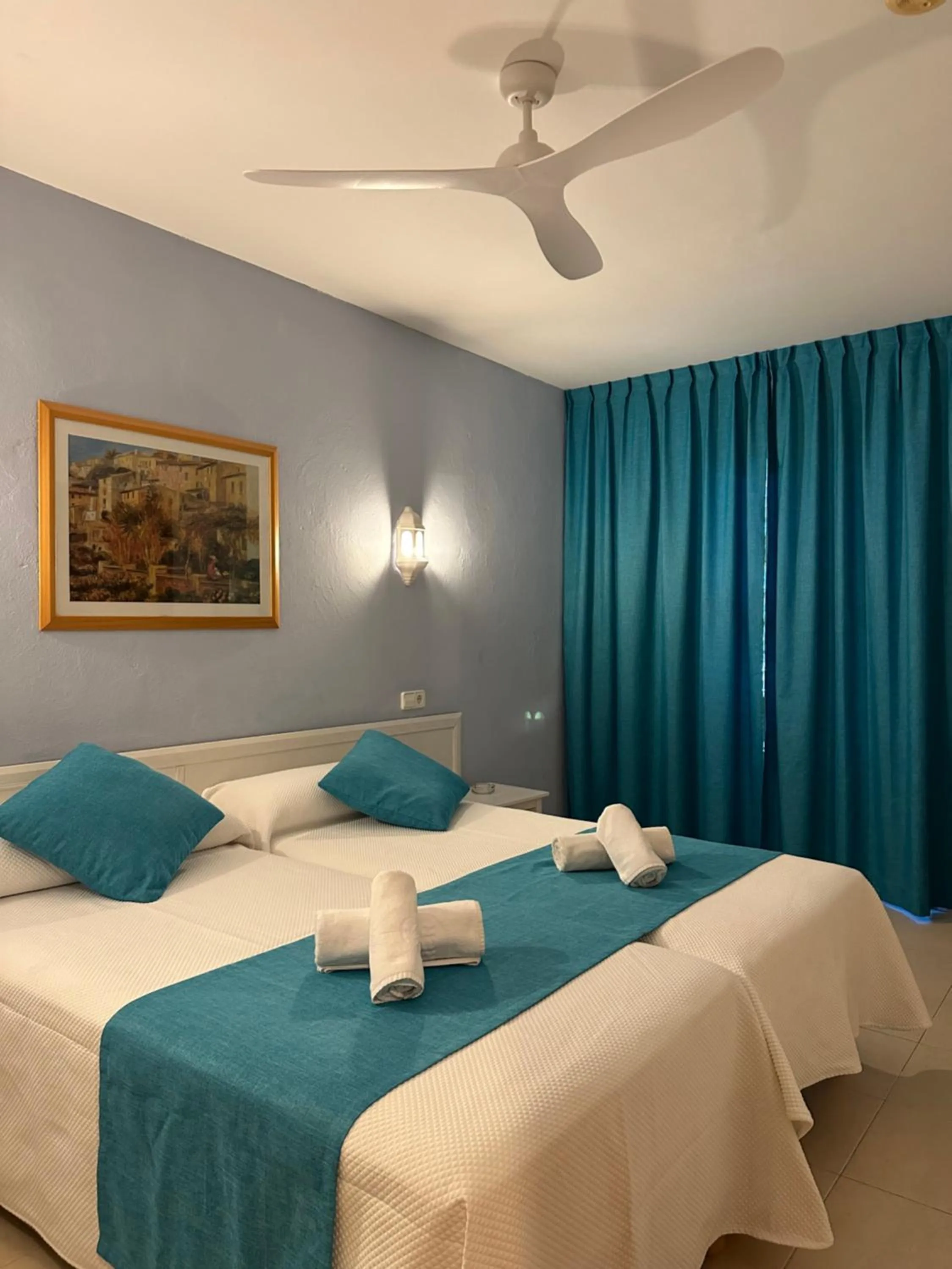 Bedroom, Bed in Hostal Ferrer