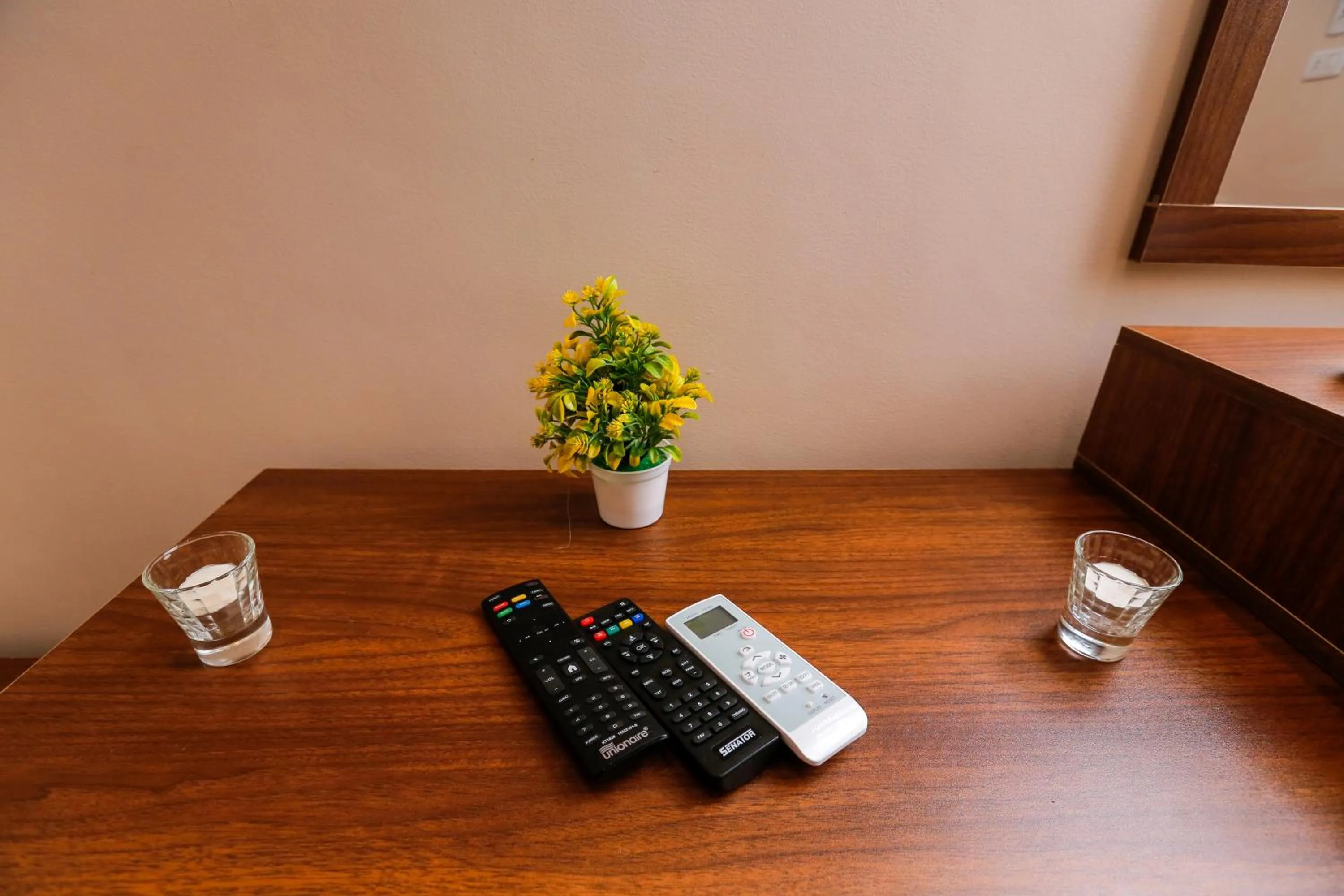 hair dresser in Sky Pyramids View Inn