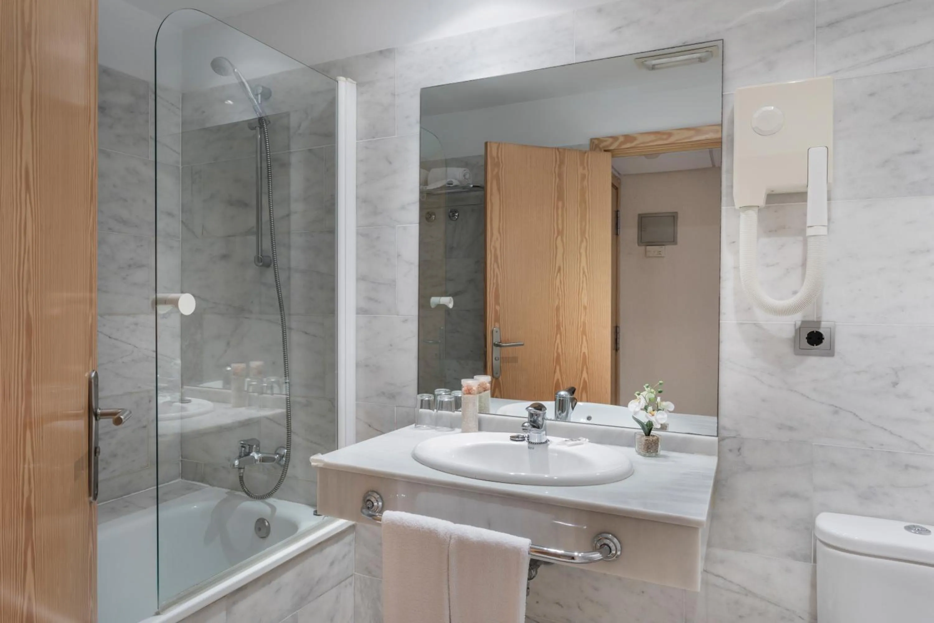 Bathroom in Hotel Villa San Juan