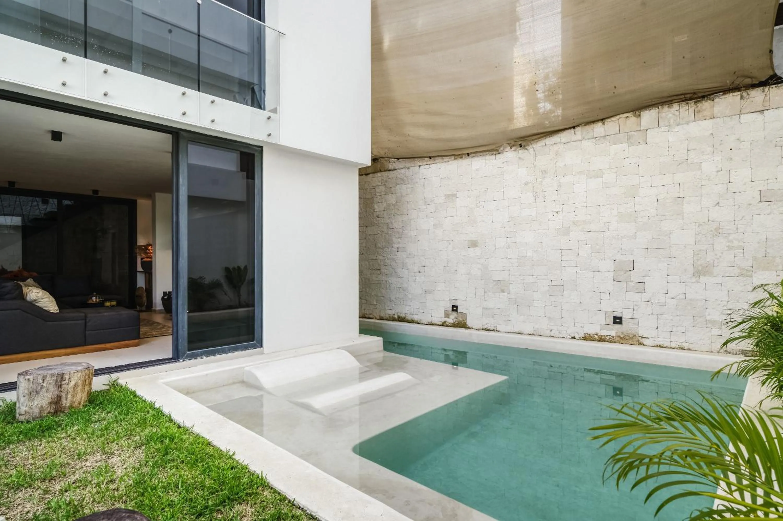 Swimming pool in 2BR Coworking Freestanding Bathtub Private Pool