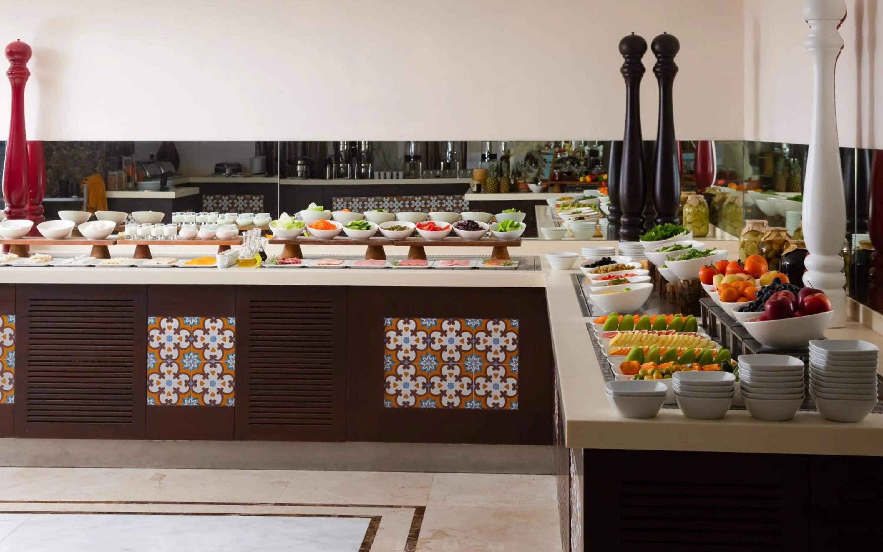 Breakfast in Badamdar Hotel and Residences