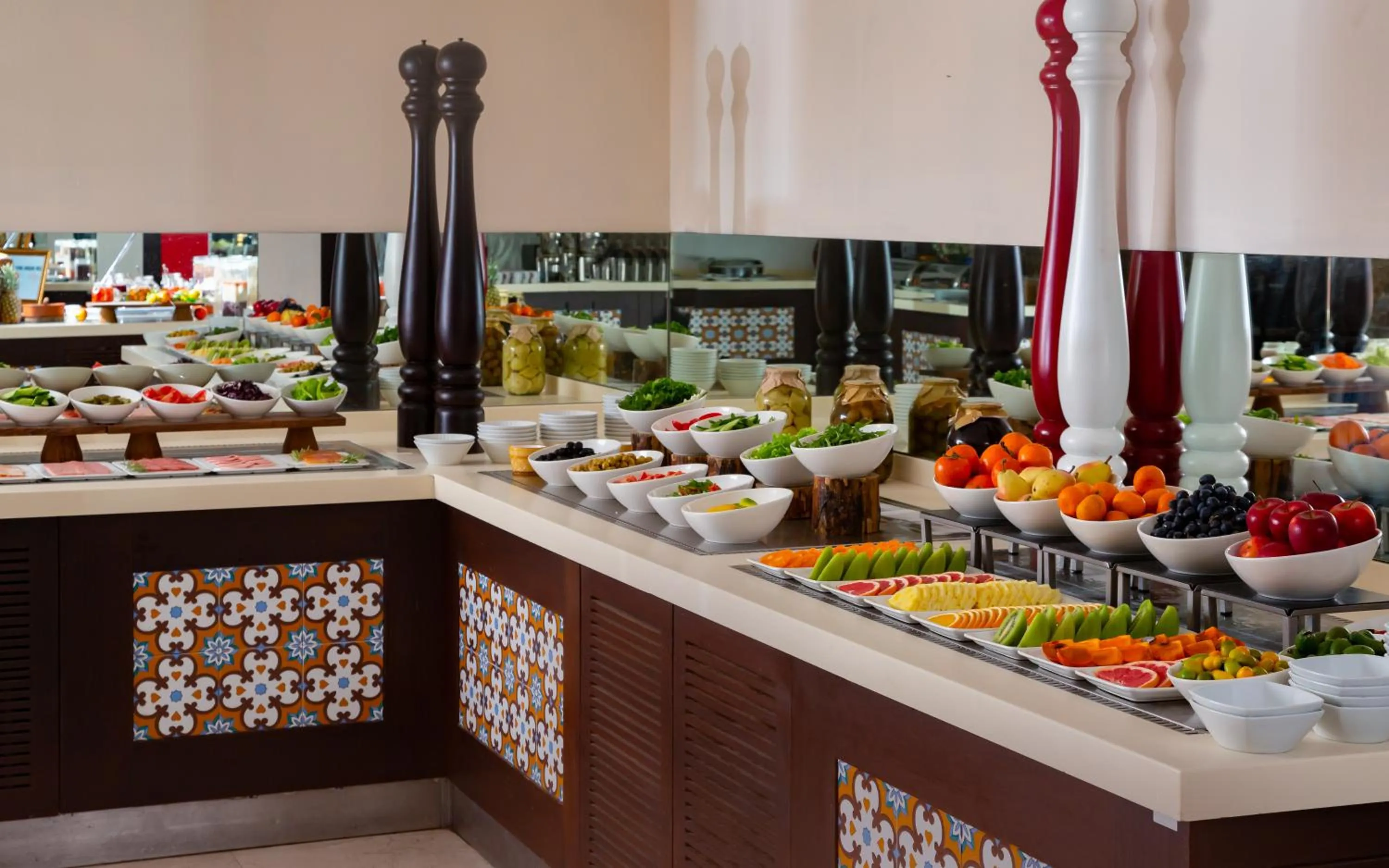 Breakfast in Badamdar Hotel and Residences