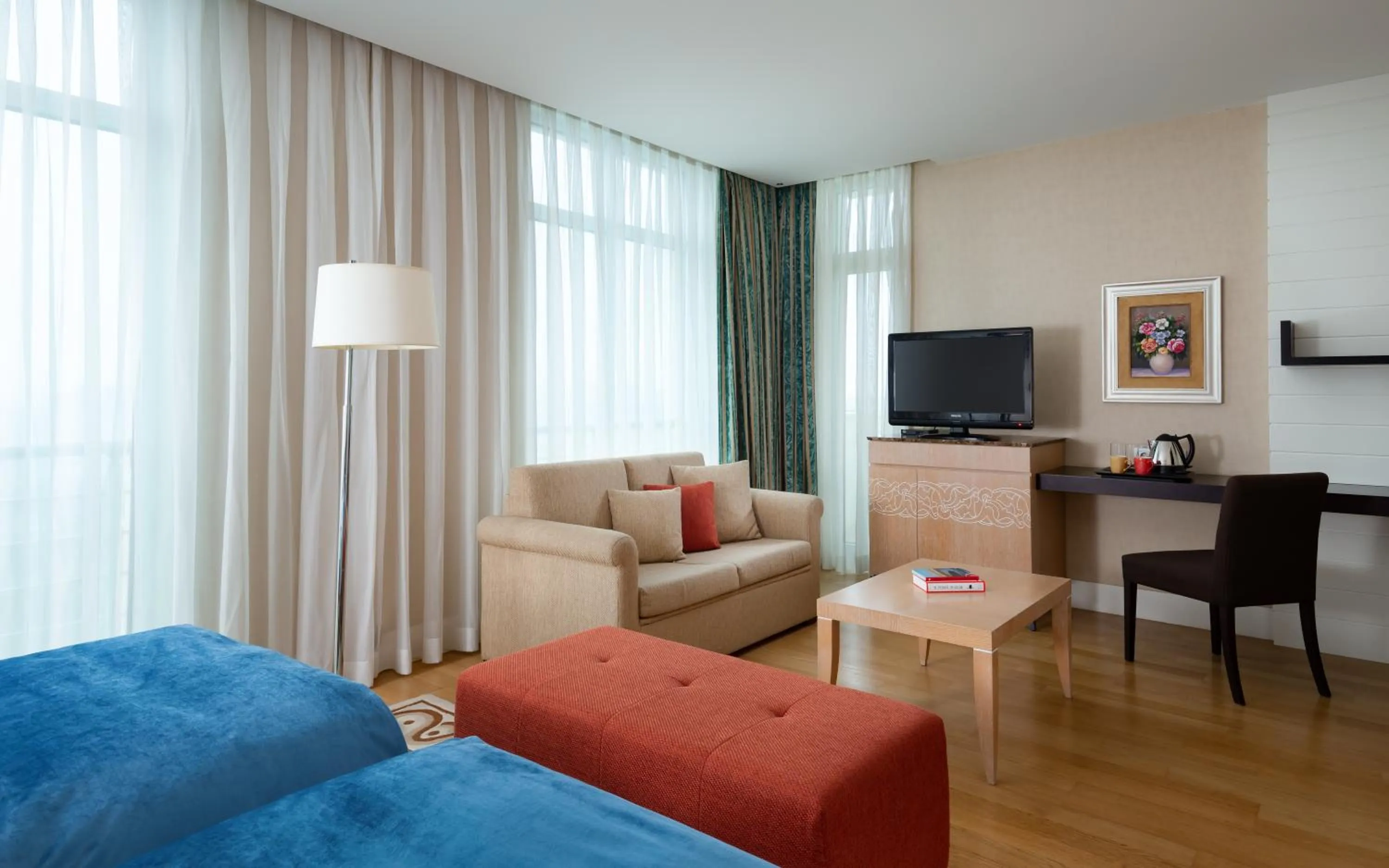 Living room in Badamdar Hotel and Residences