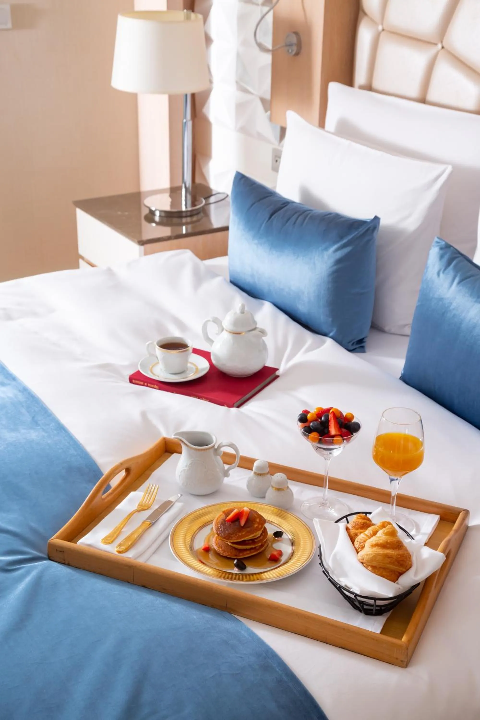 Breakfast, Bed in Badamdar Hotel and Residences