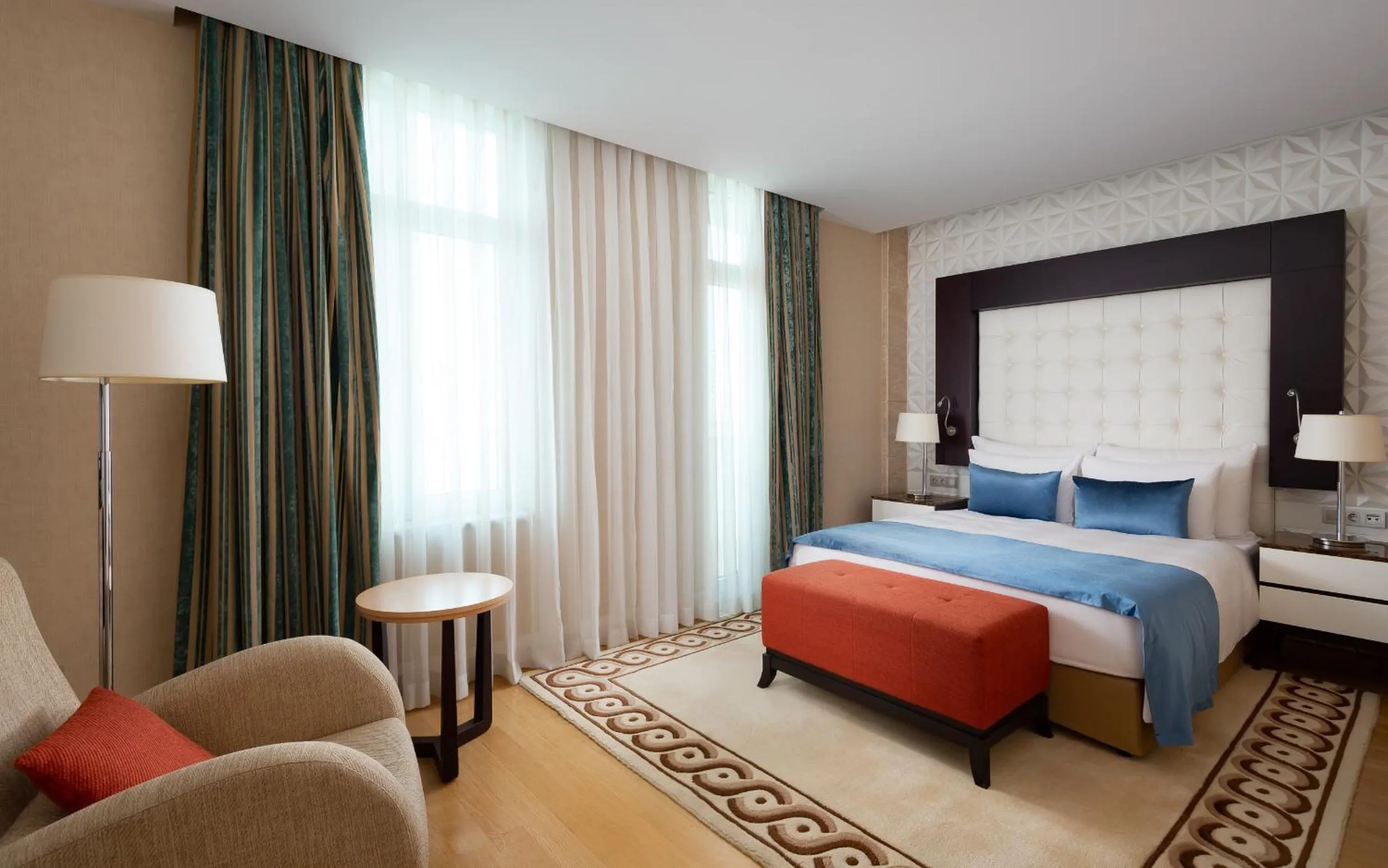 Bed in Badamdar Hotel and Residences