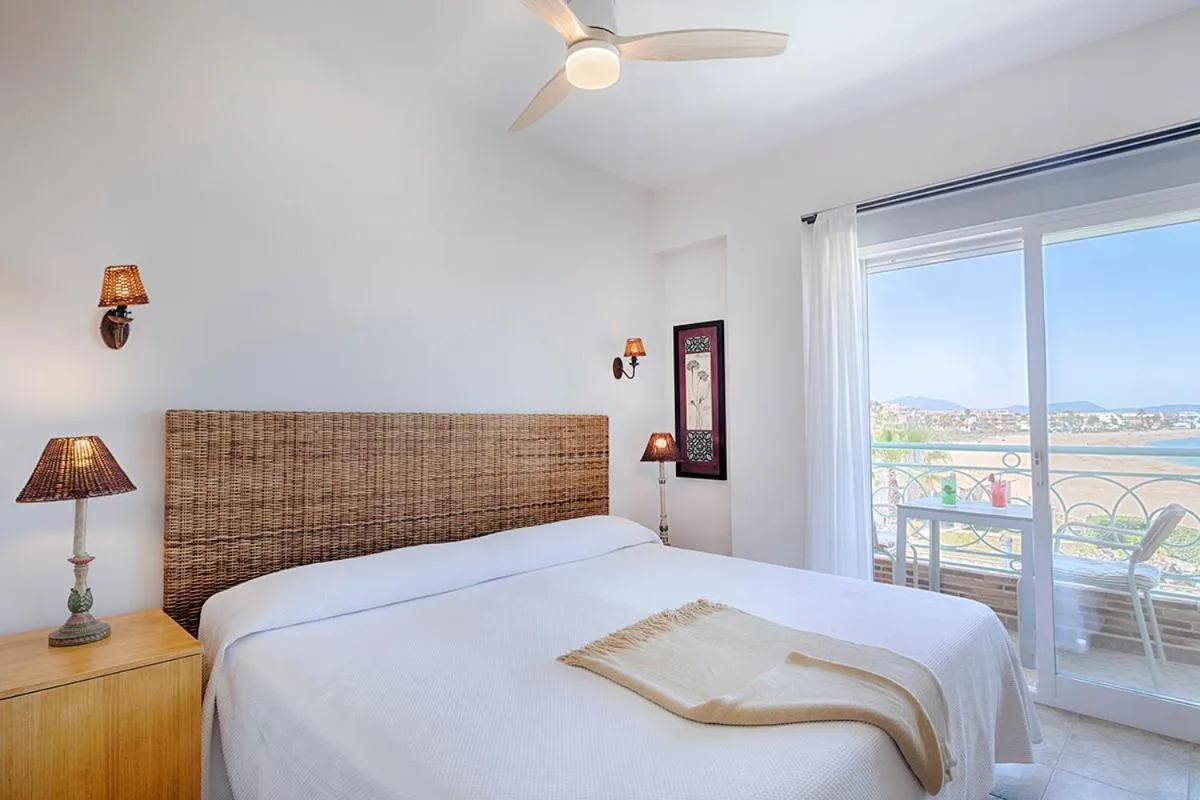 Bed in Hotel Noguera Mar