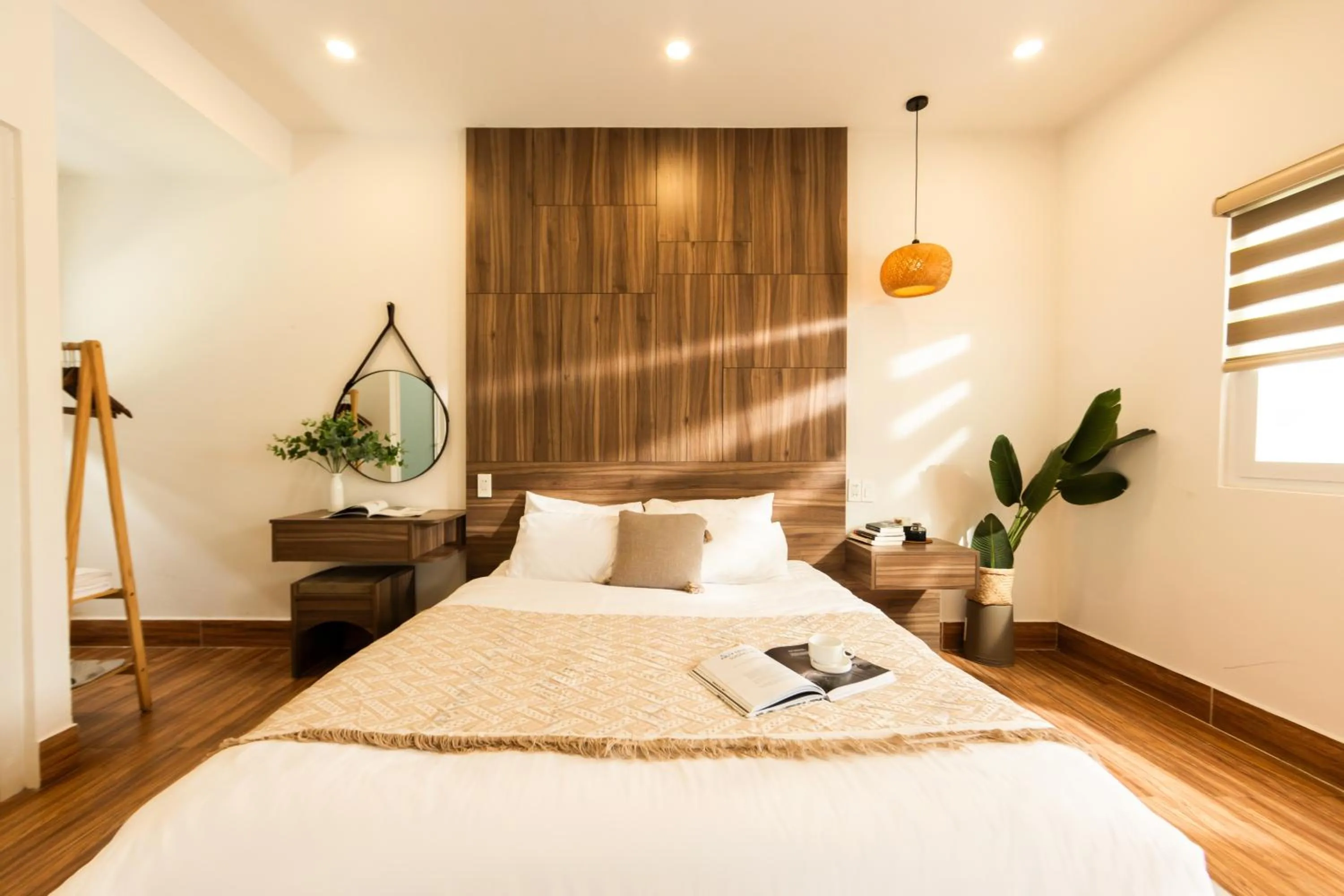 Bed in The Morris Central Hotel - O'TEL