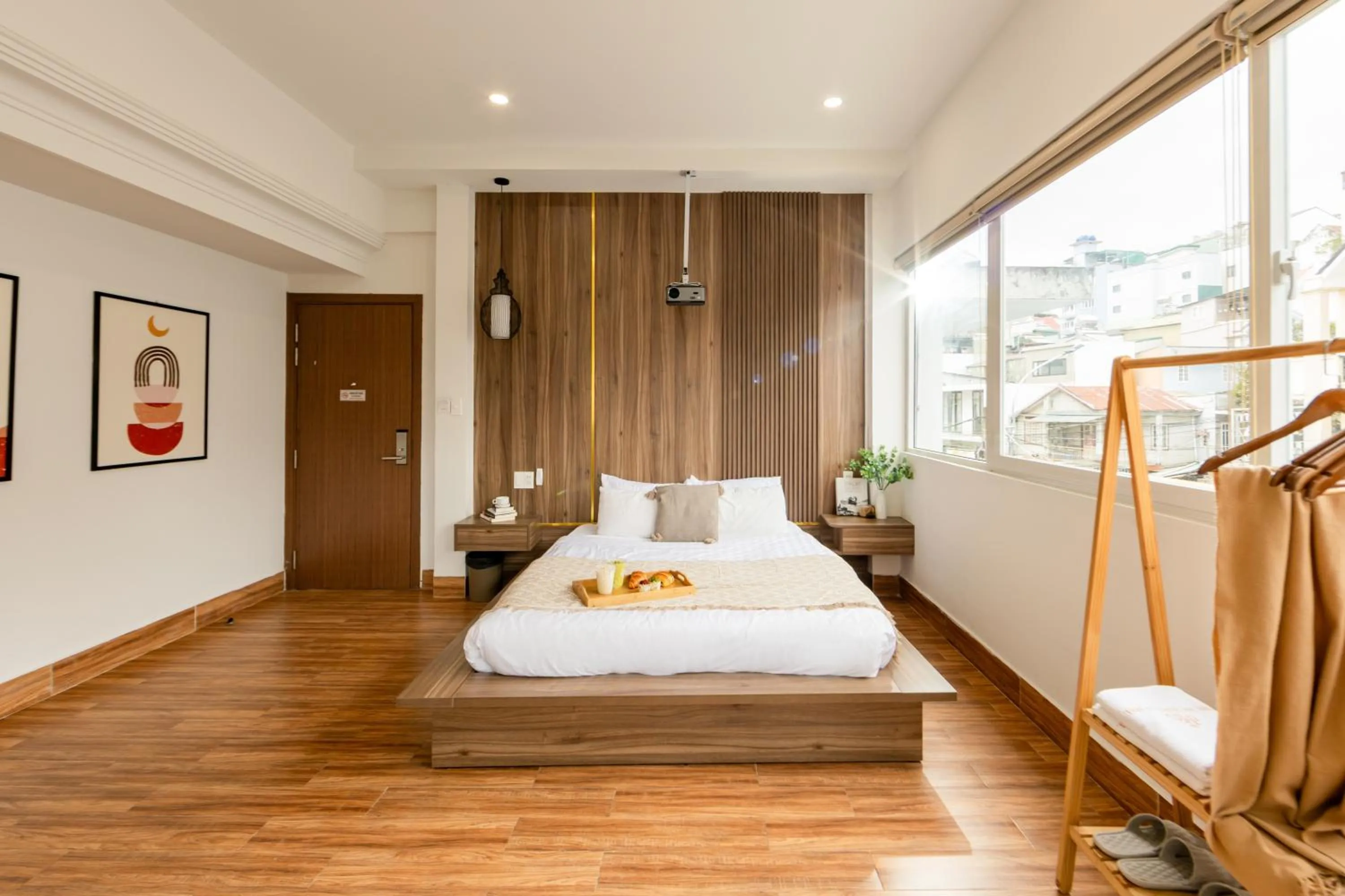 Bed in The Morris Central Hotel - O'TEL