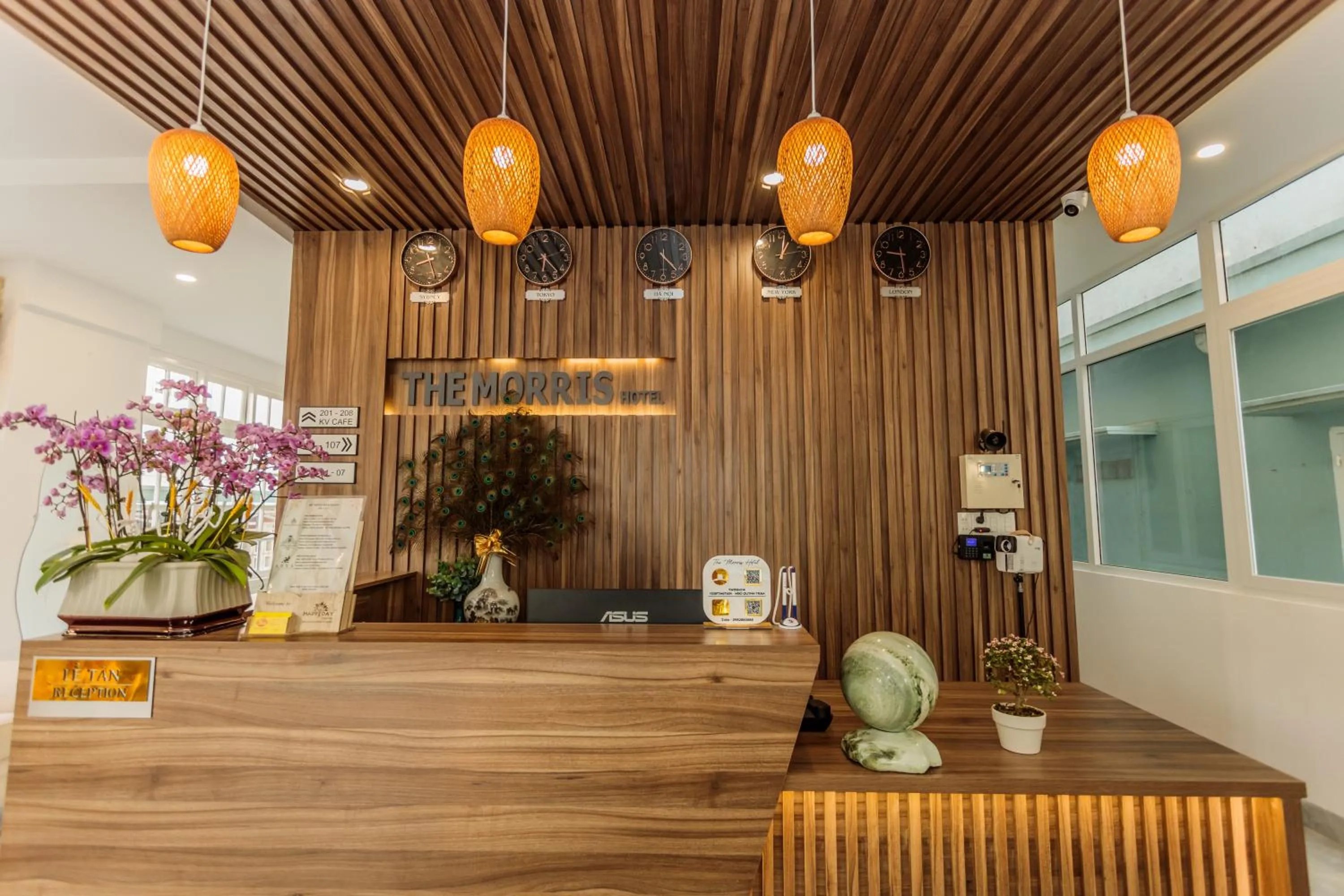 Lobby or reception in The Morris Central Hotel - O'TEL