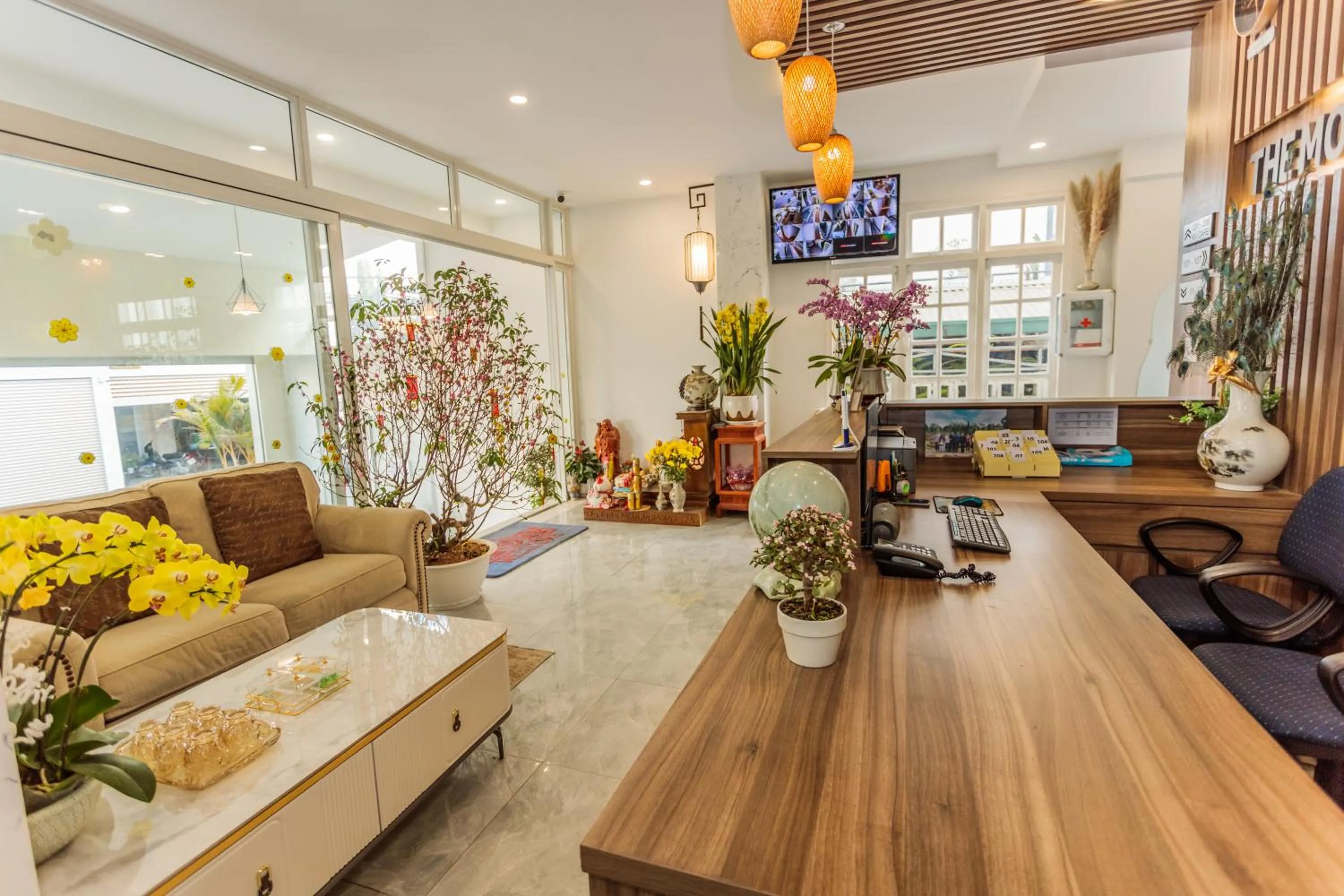 Living room in The Morris Central Hotel - O'TEL