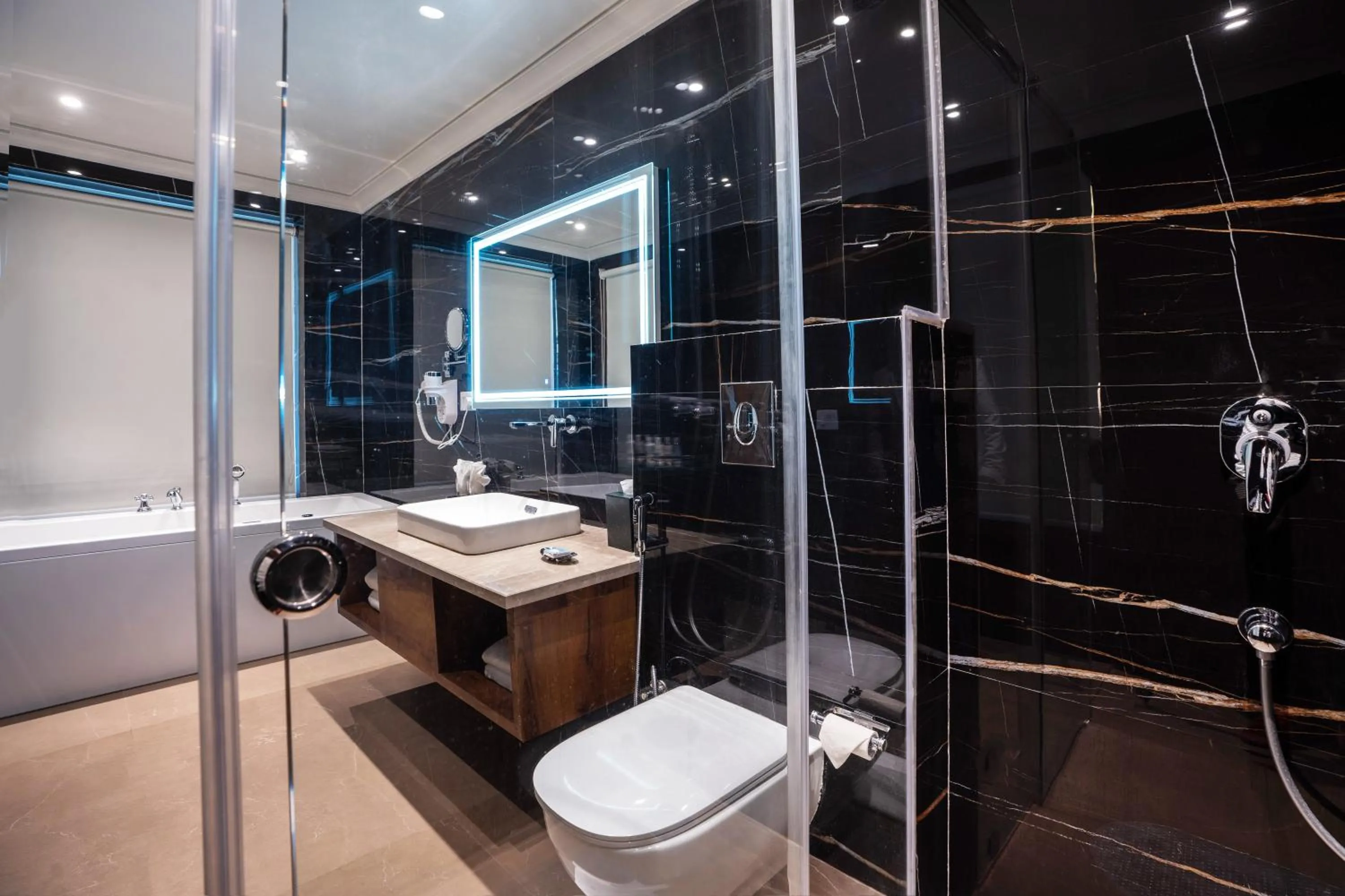 Shower in WelcomHeritage Parv Vilas Resort & Spa