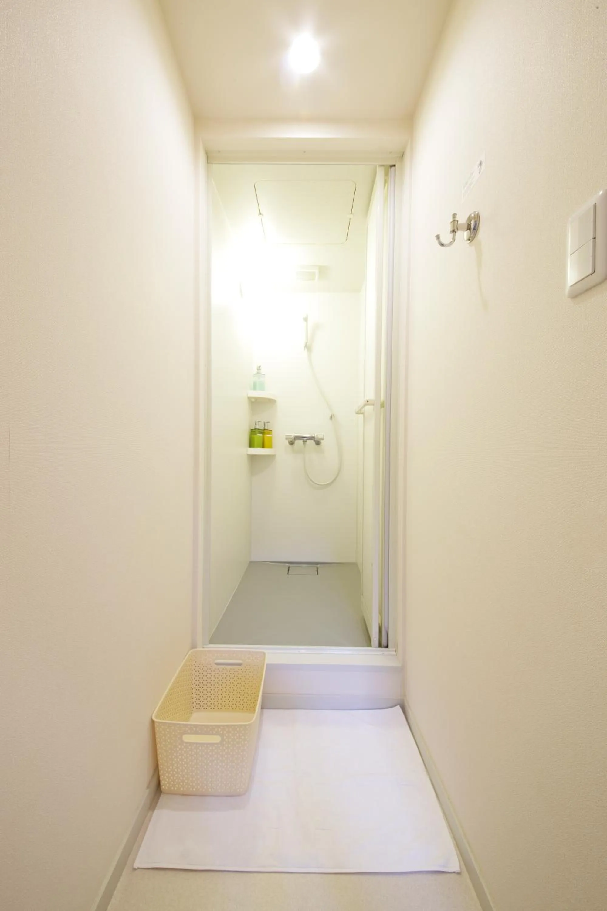 Shower in Comfy Stay Sarusawaike