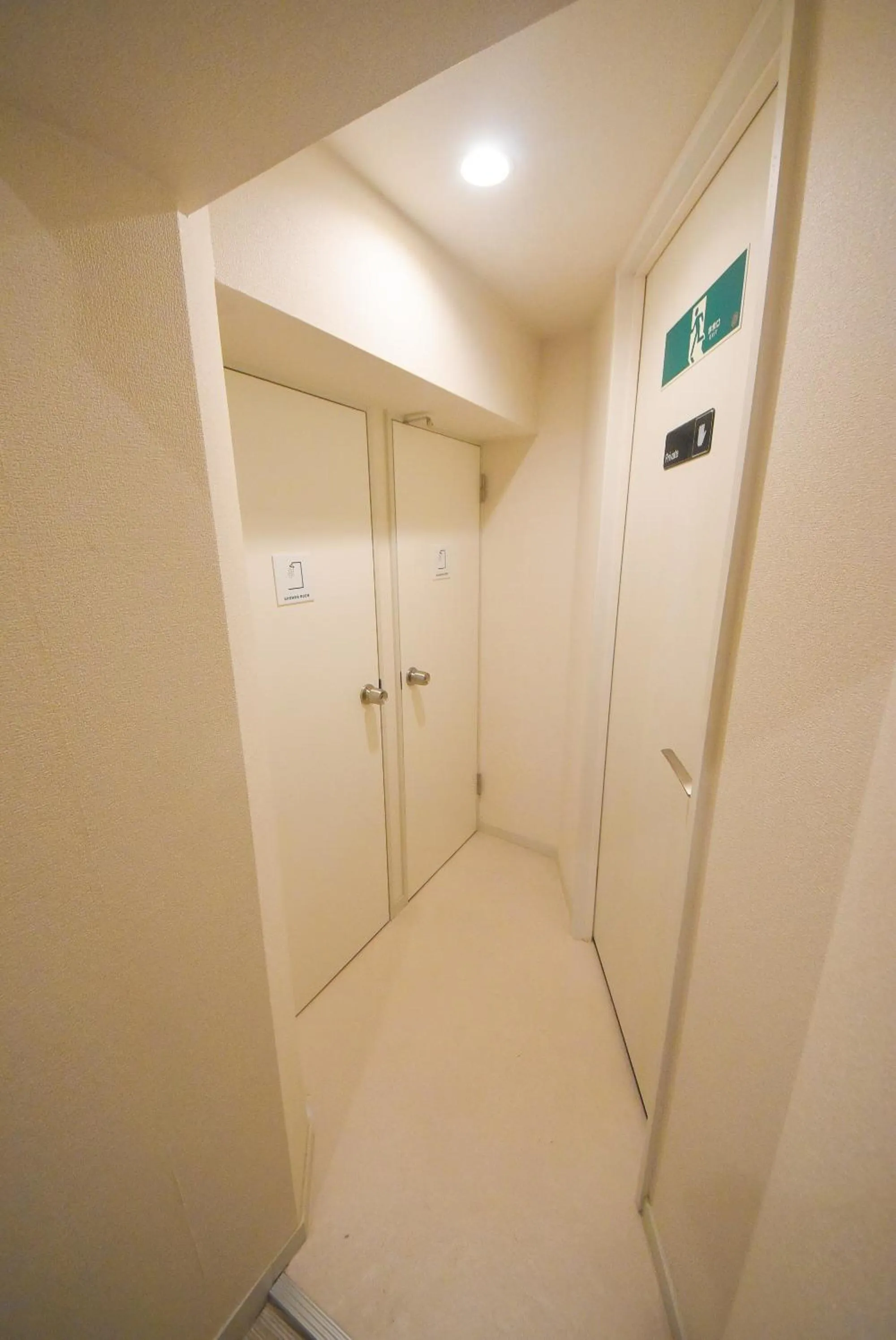 Shower in Comfy Stay Sarusawaike