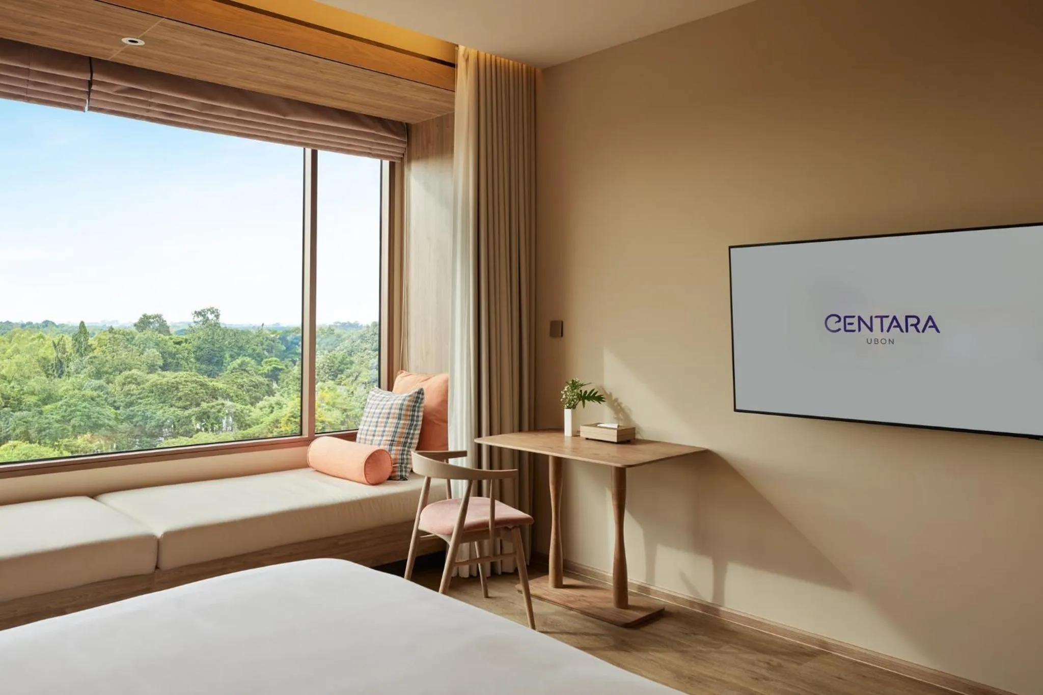 Photo of the whole room, Bed in Centara Ubon