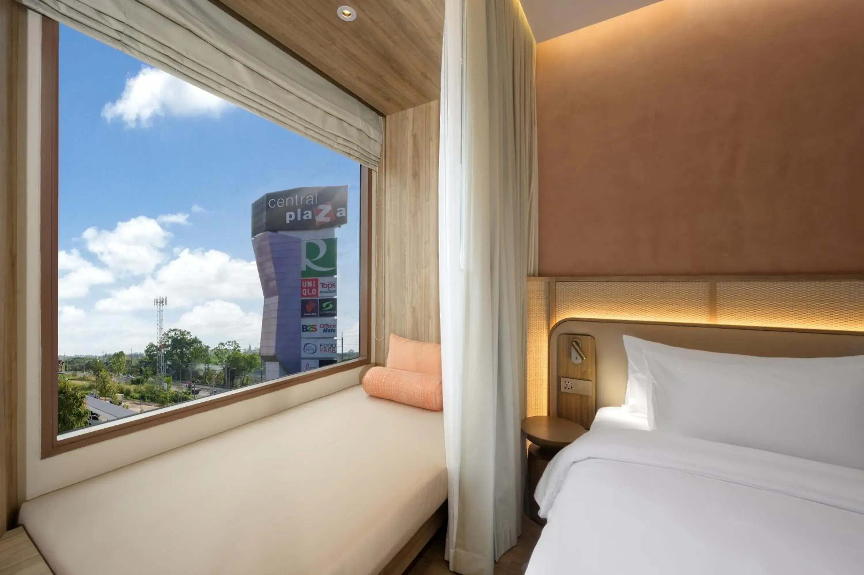 Premium Deluxe Twin Room with Pool View in Centara Ubon Premium Deluxe Twin Room with Pool View in Centara Ubon