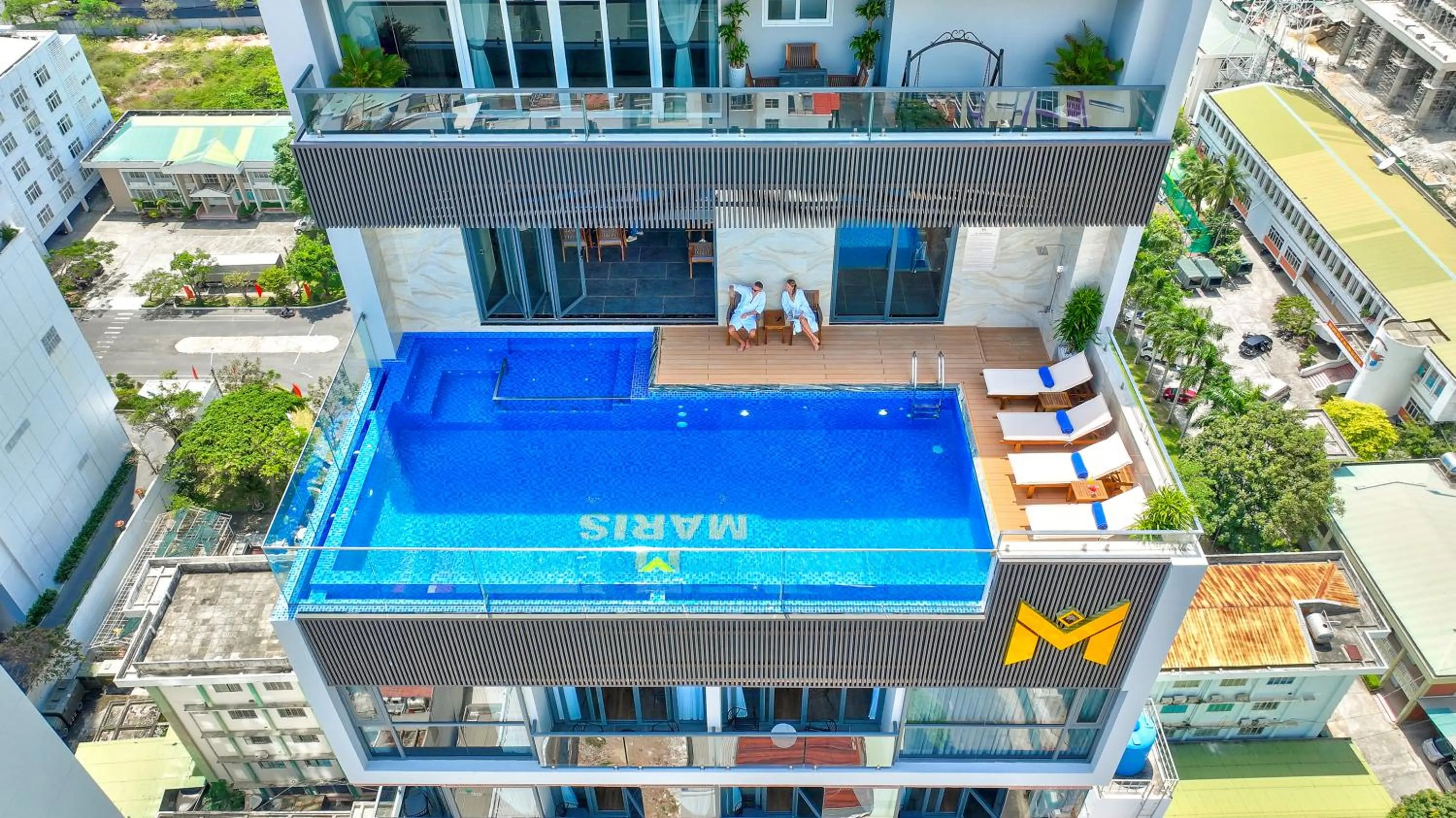 Swimming pool in Maris Hotel Nha Trang