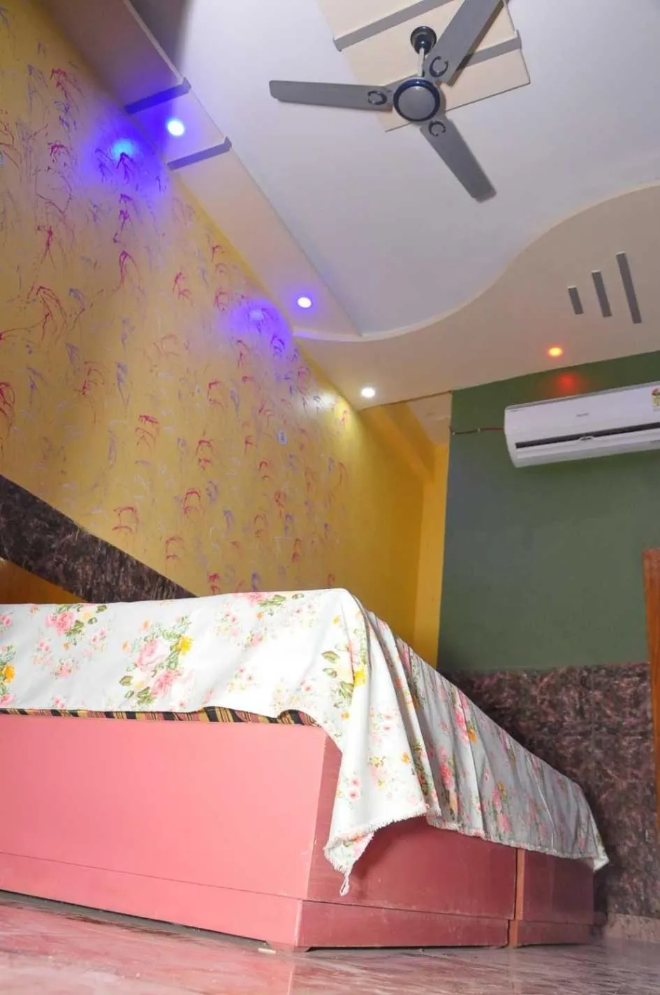 Bedroom in Hotel O Grand