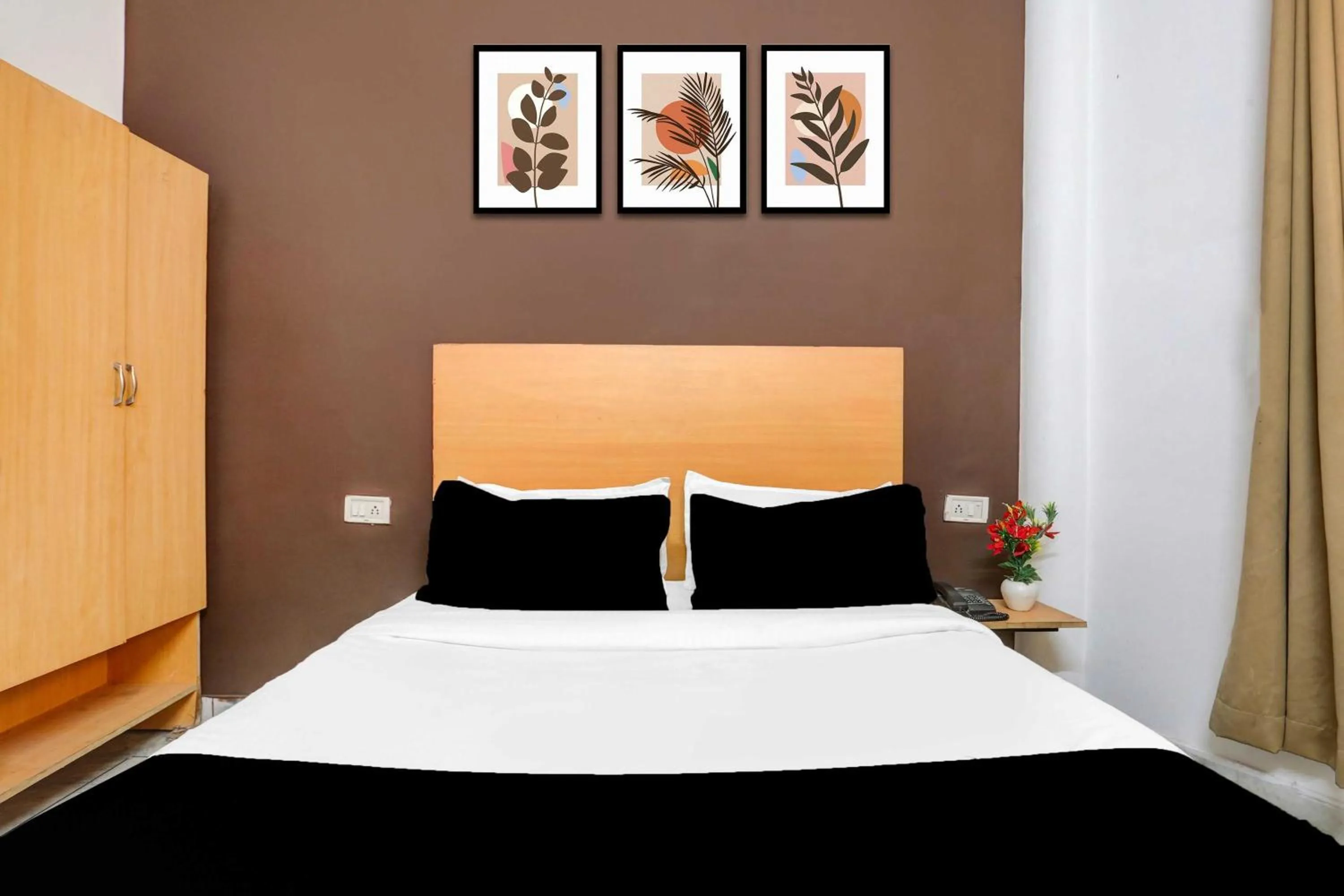 Bedroom, Bed in Hotel O KL khari Near Ashoka Park Mein Metro