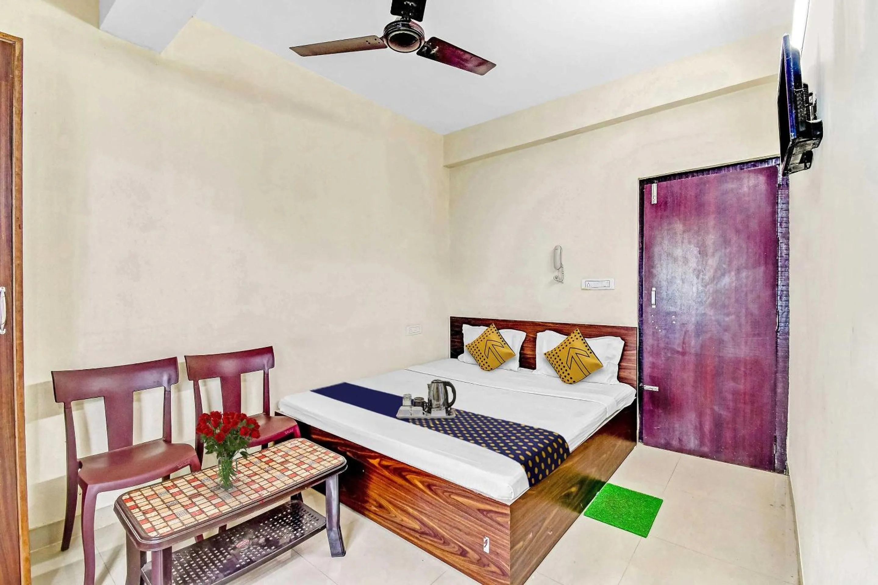 Bedroom in Hotel O MAITY RESIDENCY