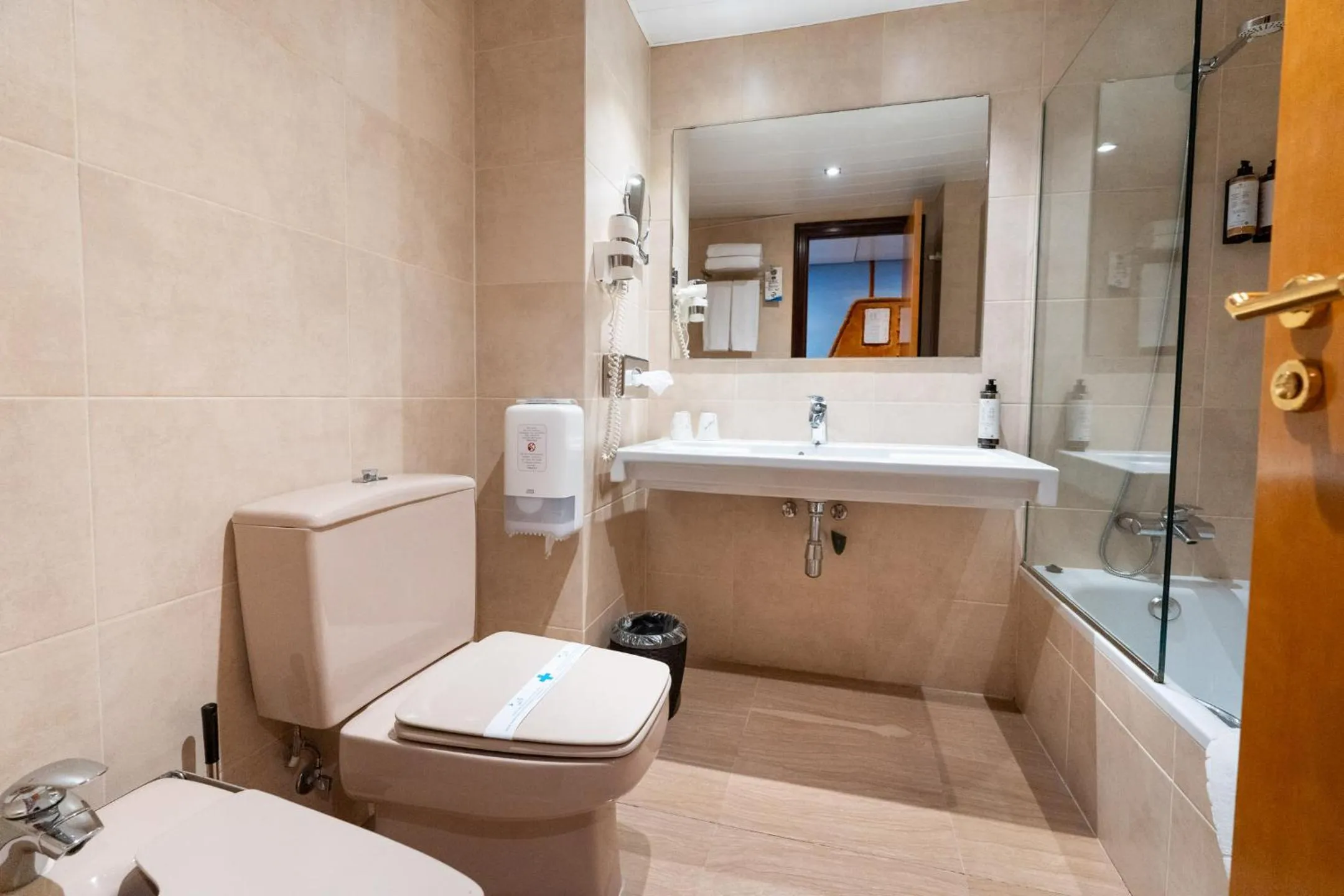 Bathroom in Estela Barcelona