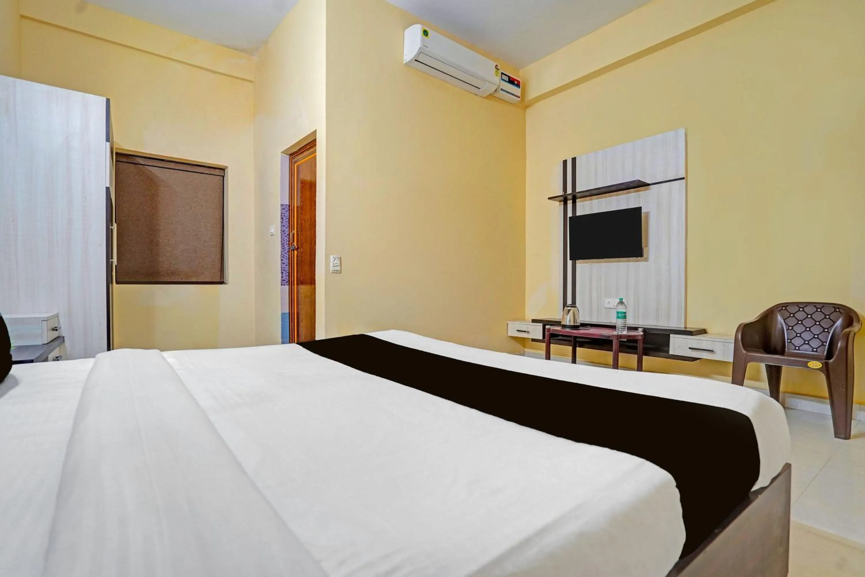 Bedroom, Bed in Hote O IIIT Square Bhubaneswar Formerly Sri Krishna Palace