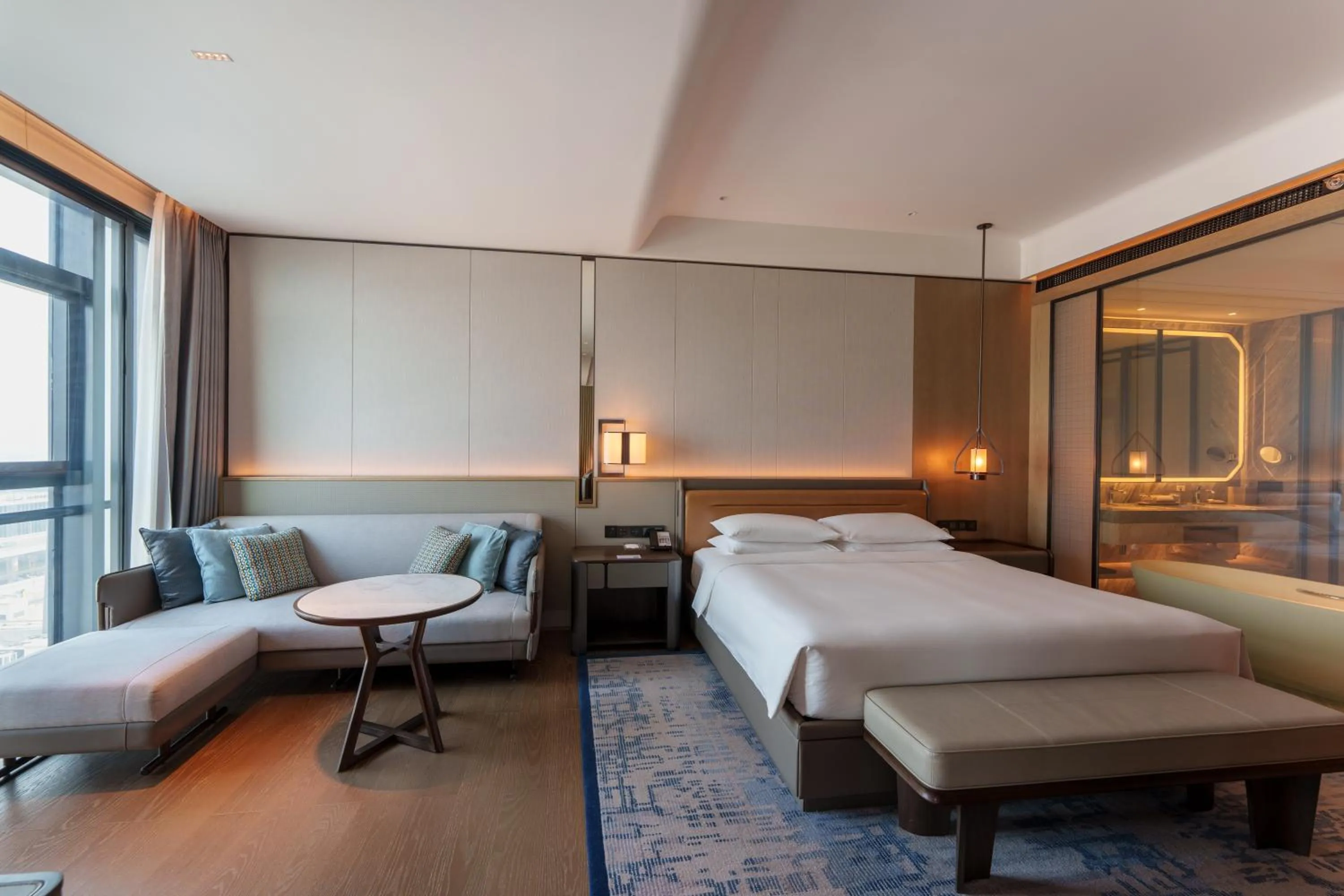 Bed in Hyatt Regency Hangzhou International Airport