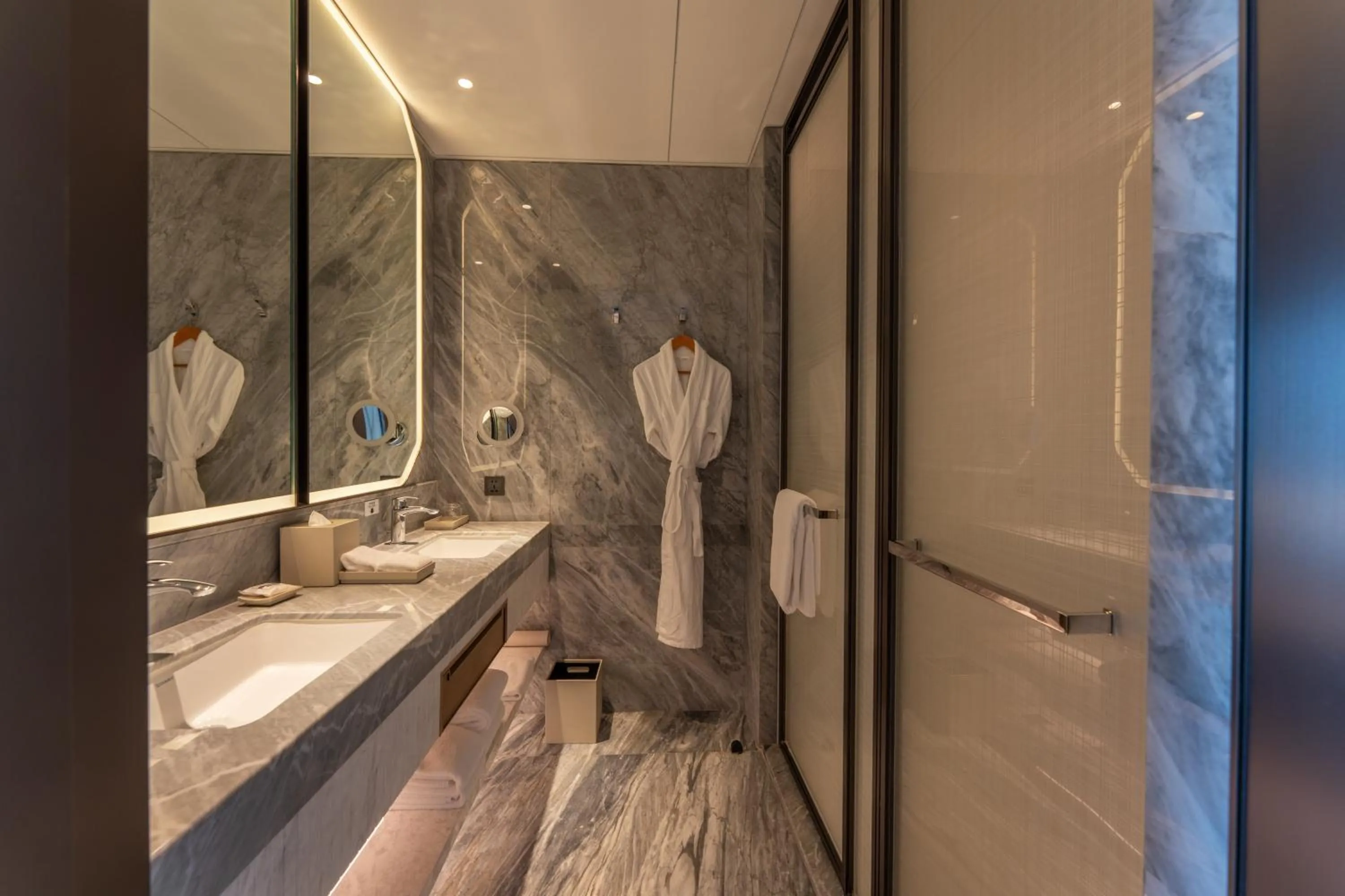 Bathroom in Hyatt Regency Hangzhou International Airport