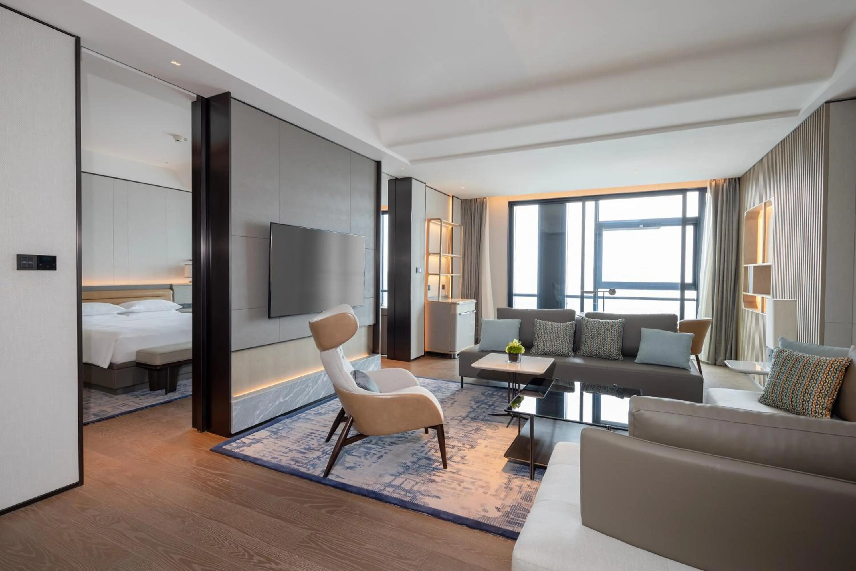 Bed in Hyatt Regency Hangzhou International Airport