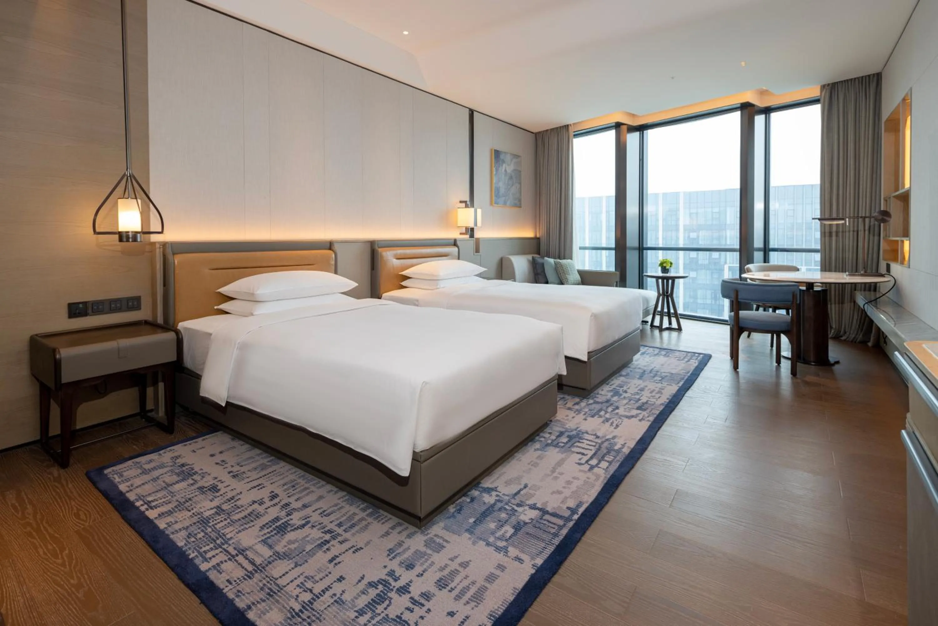 Living room, Bed in Hyatt Regency Hangzhou International Airport