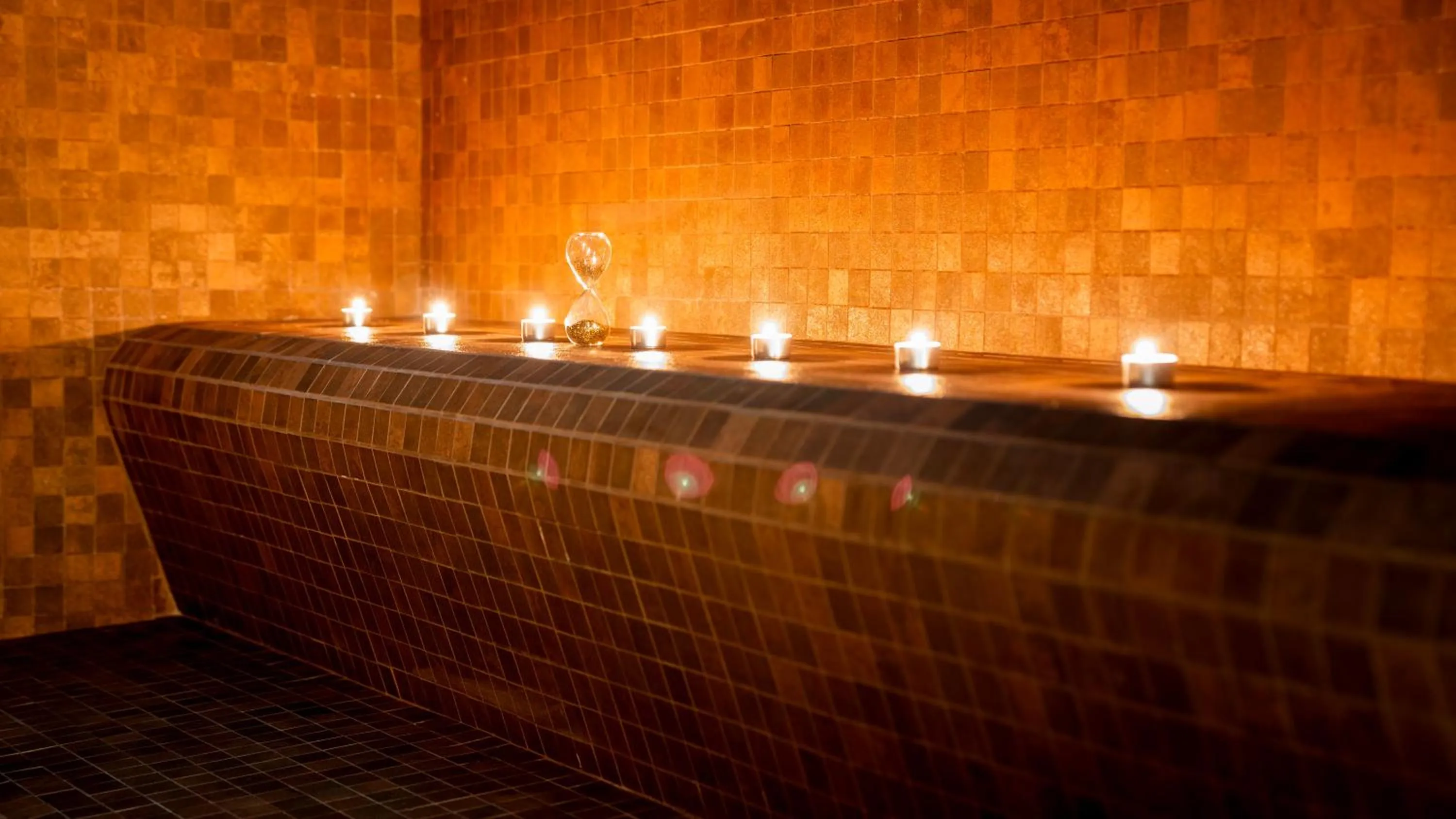 Steam room in E1 Suites & Spa aparthotel style - Gym & Spa